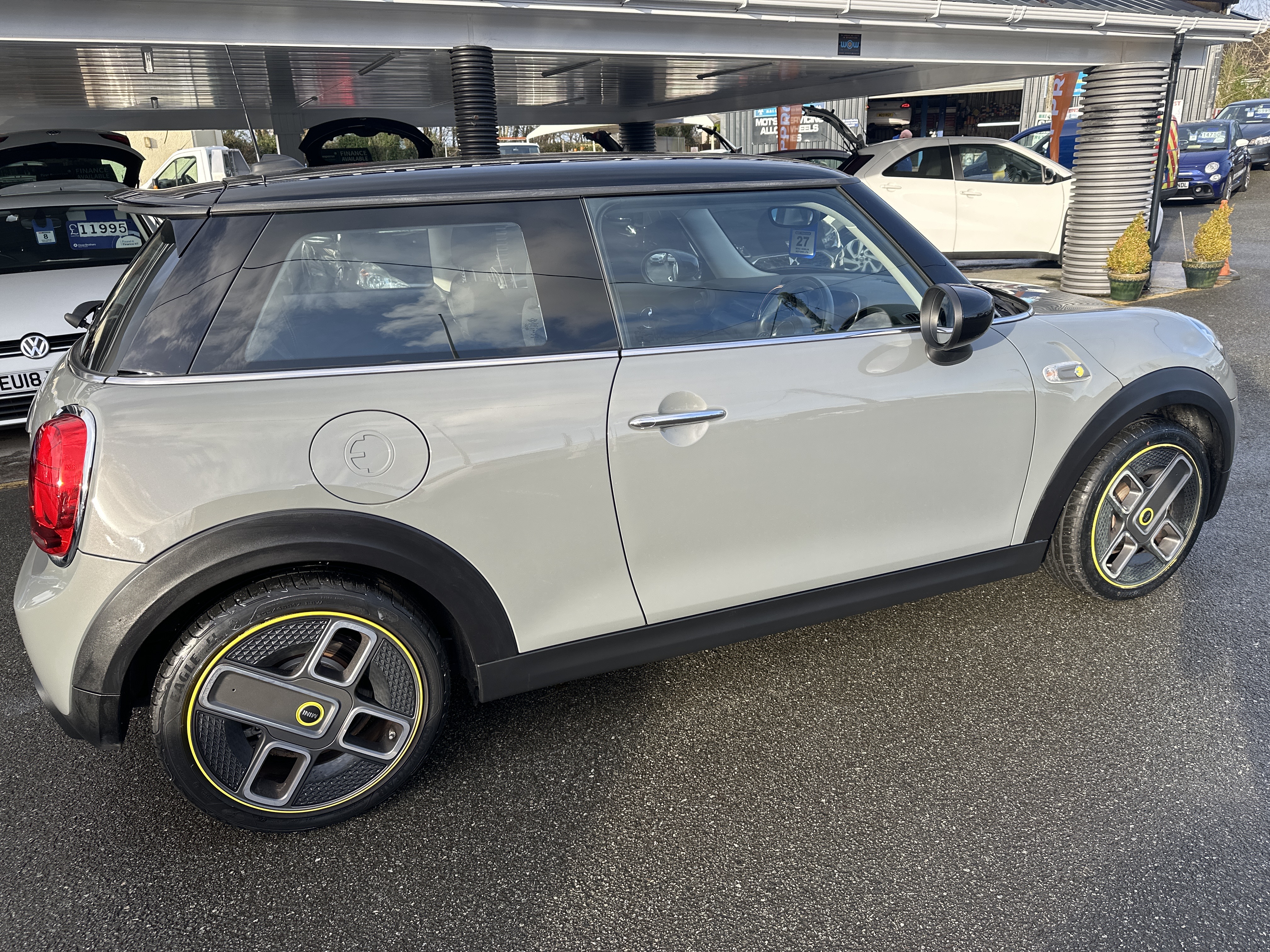 Mini COOPER S ELECTRIC LEVEL 1  for sale at Mike Howlin Motor Sales Pembrokeshire
