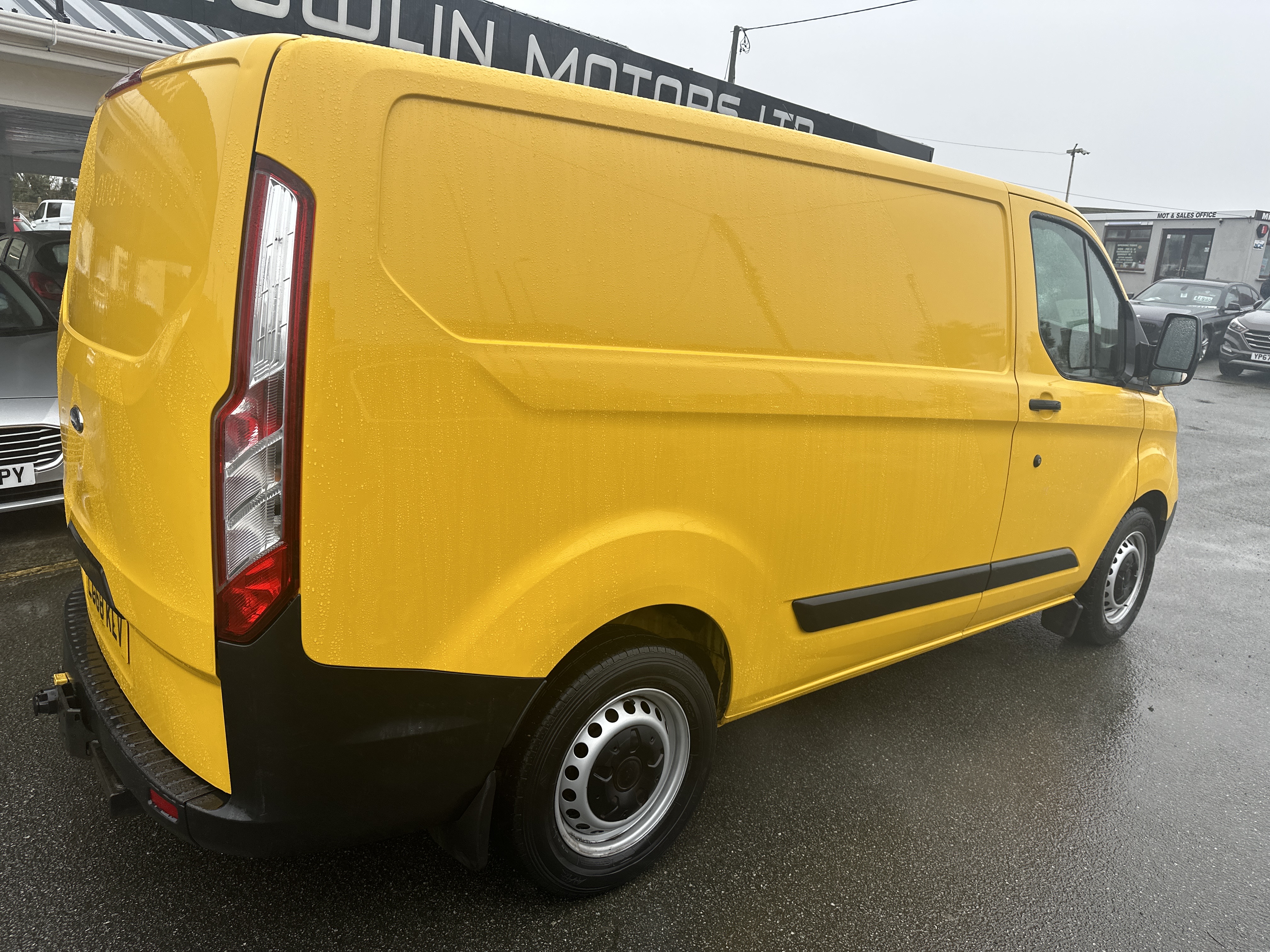 Ford TRANSIT CUSTOM for sale at Mike Howlin Motor Sales Pembrokeshire