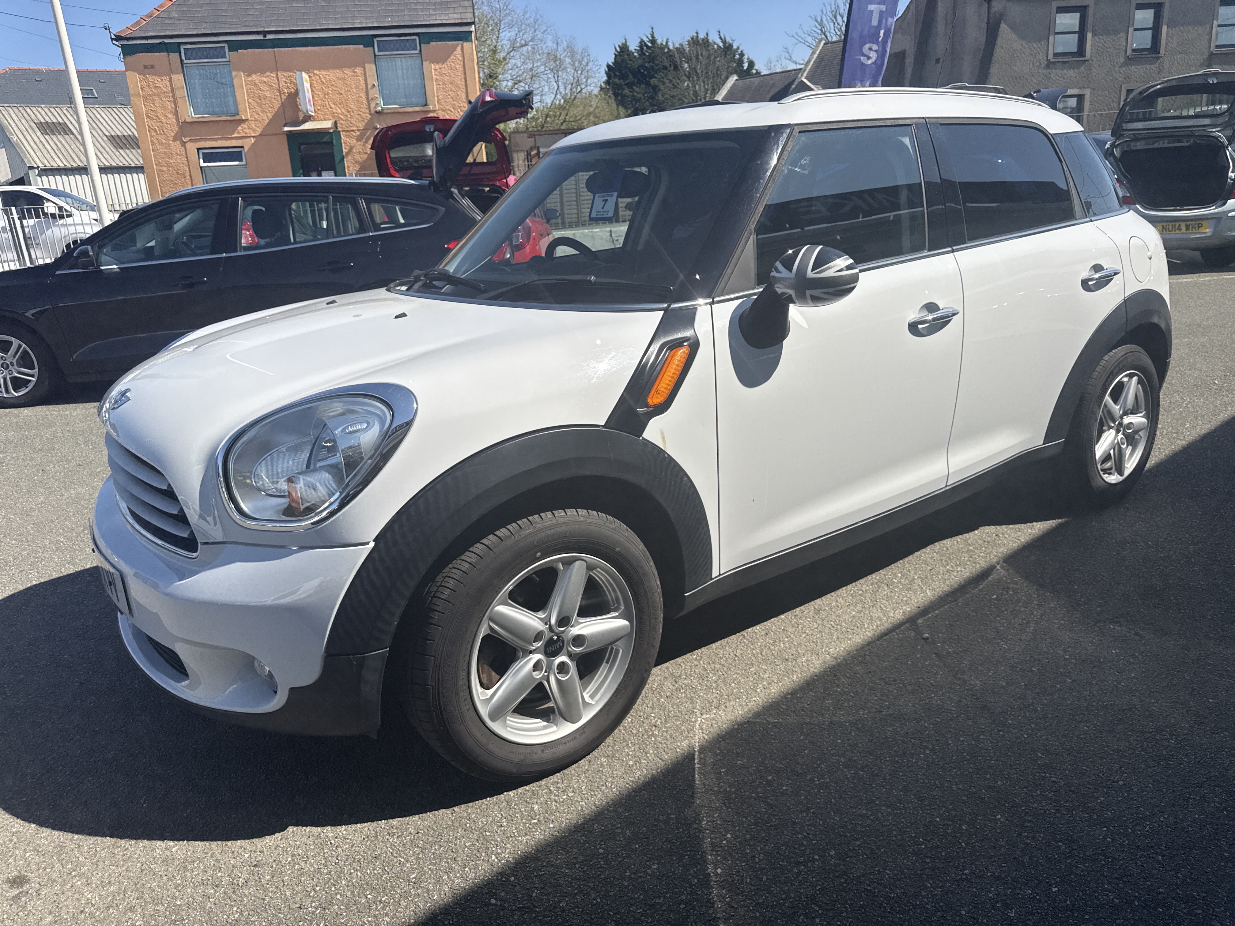 Mini COOPER COUNTRYMAN for sale at Mike Howlin Motor Sales Pembrokeshire