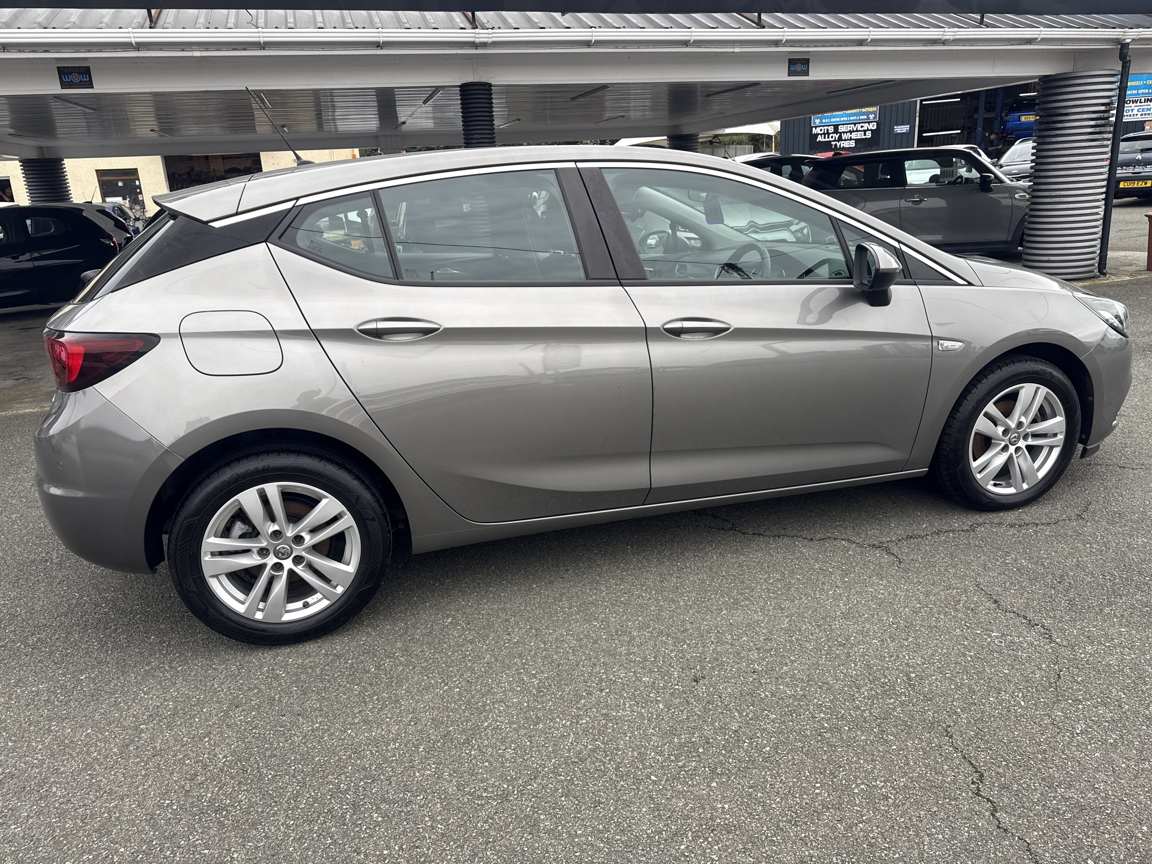 Vauxhall ASTRA DESIGN TURBO for sale at Mike Howlin Motor Sales Pembrokeshire