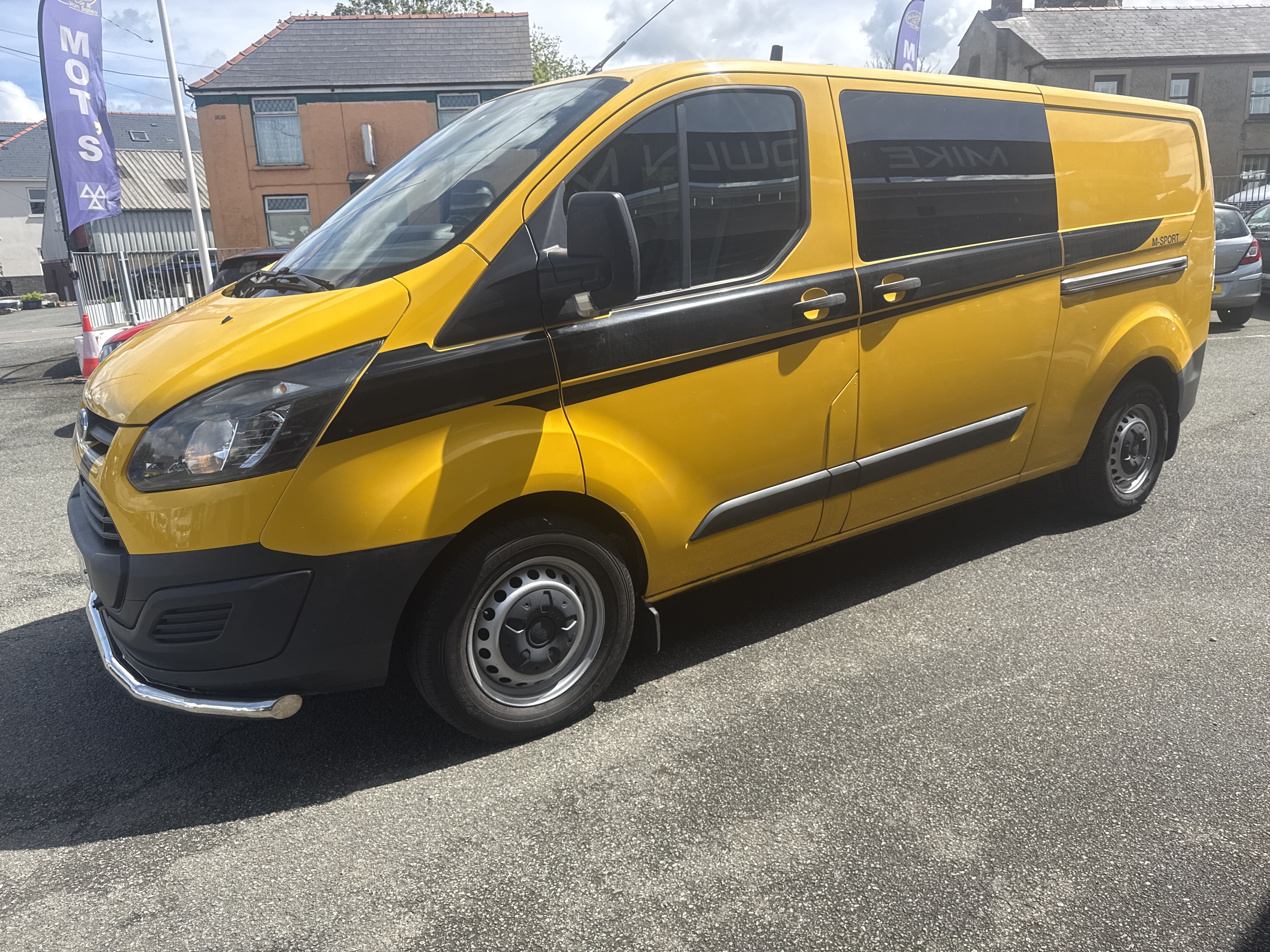 Ford TRANSIT CUSTOM CREWCAB TDI for sale at Mike Howlin Motor Sales Pembrokeshire