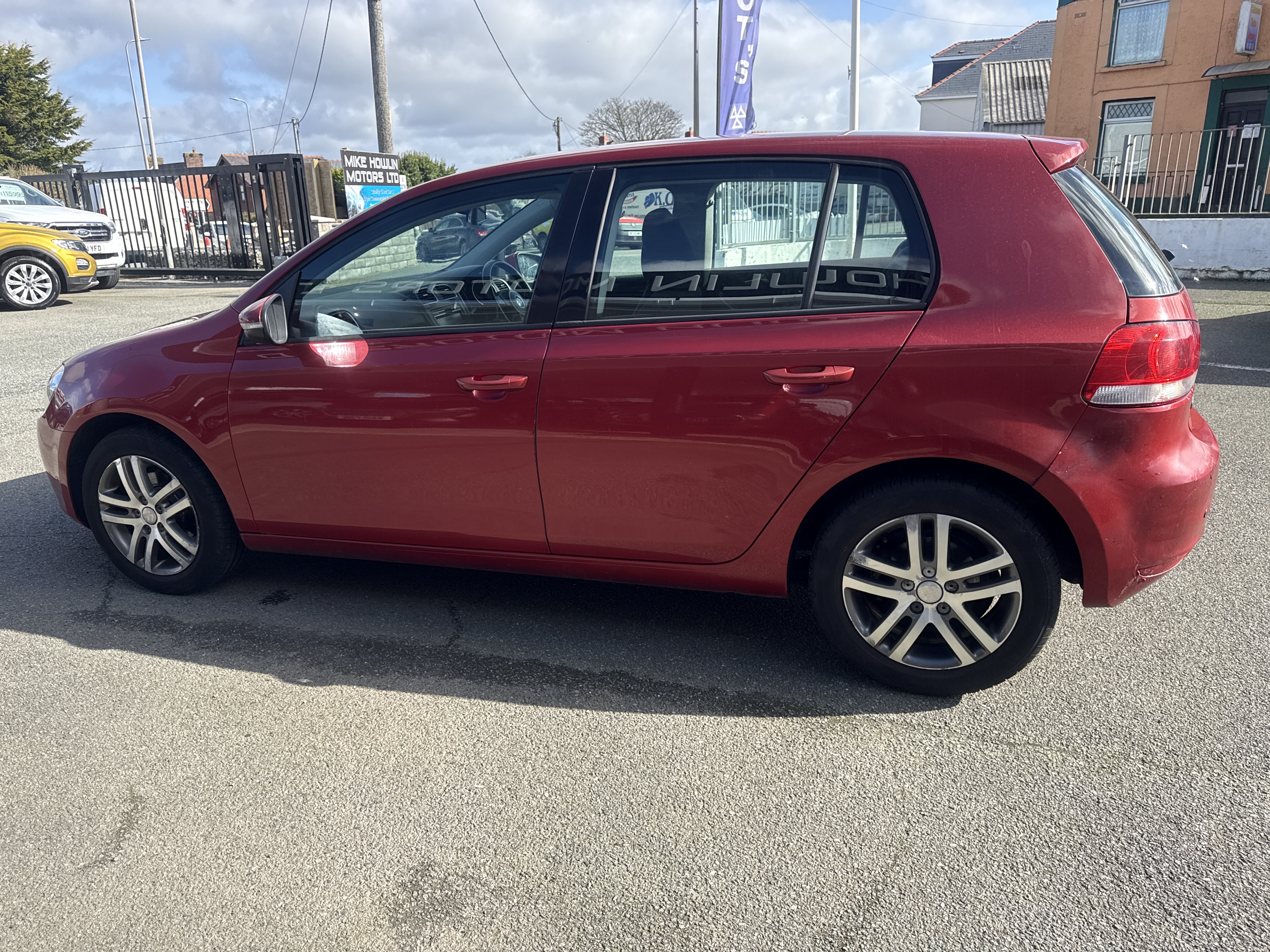 Volkswagen GOLF SE TDI AUTOMATIC for sale at Mike Howlin Motor Sales Pembrokeshire