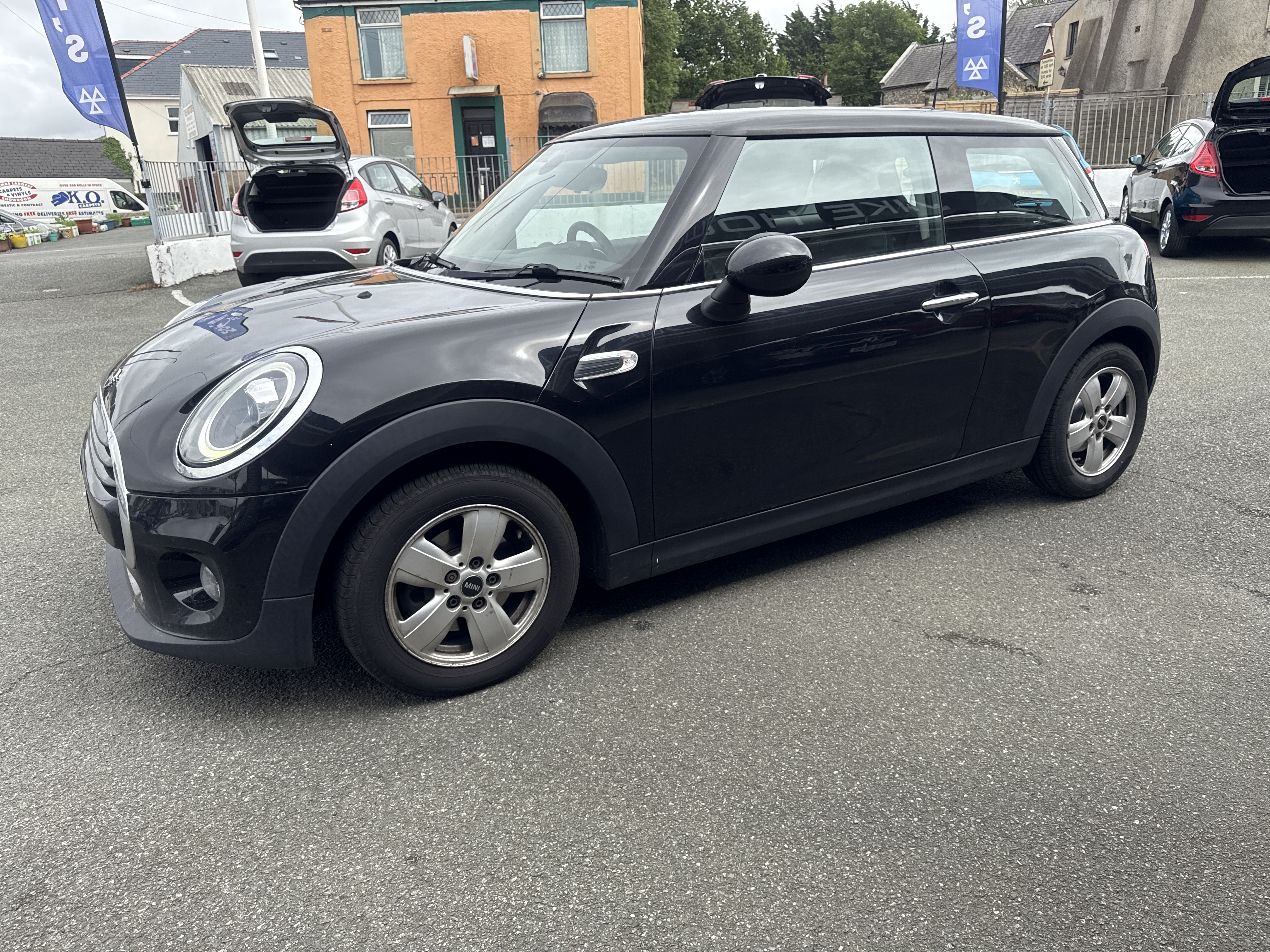 Mini COOPER D for sale at Mike Howlin Motor Sales Pembrokeshire