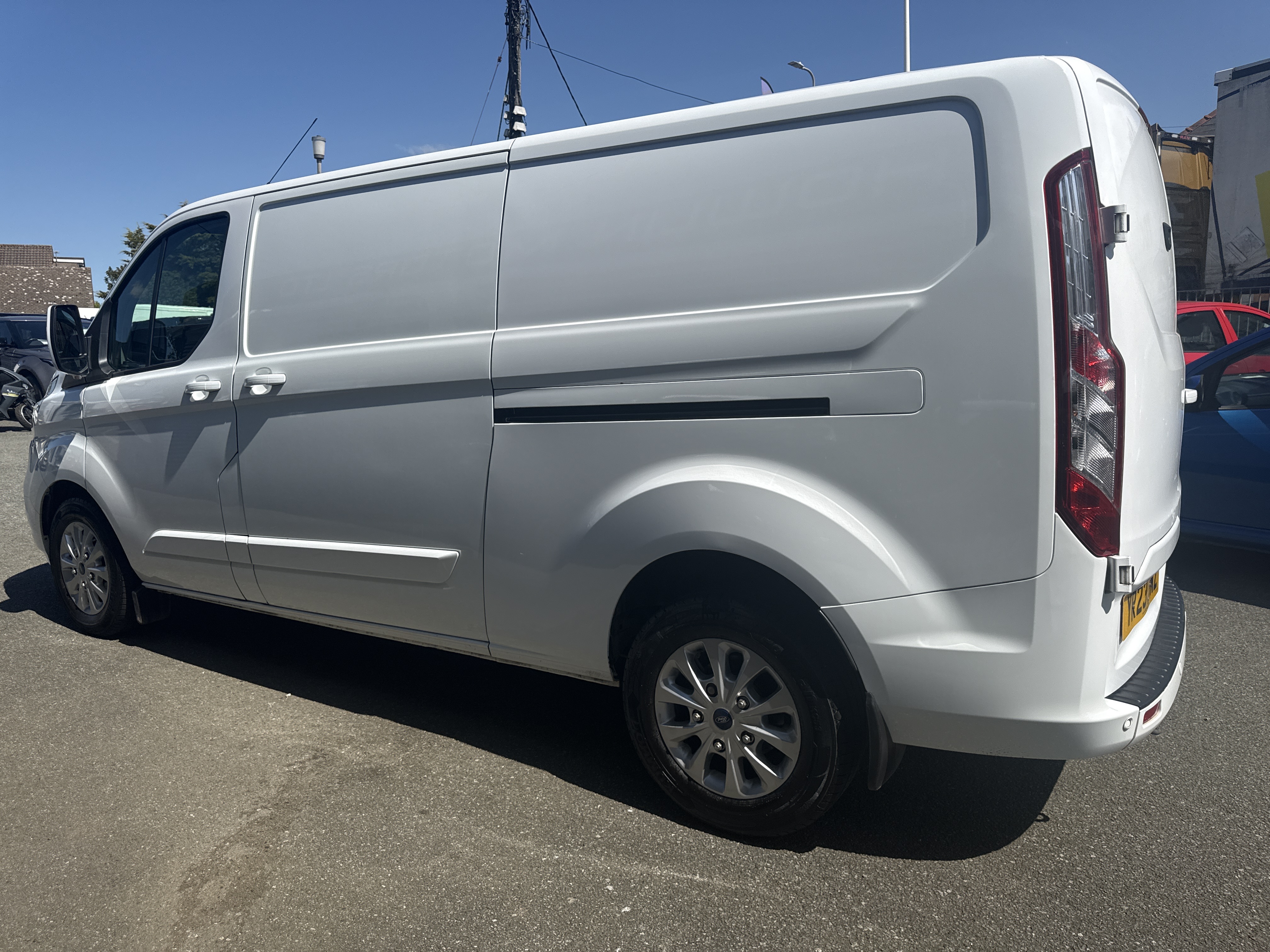 Ford TRANSIT CUSTOM EBL 130 300 LWB LIMITED  for sale at Mike Howlin Motor Sales Pembrokeshire