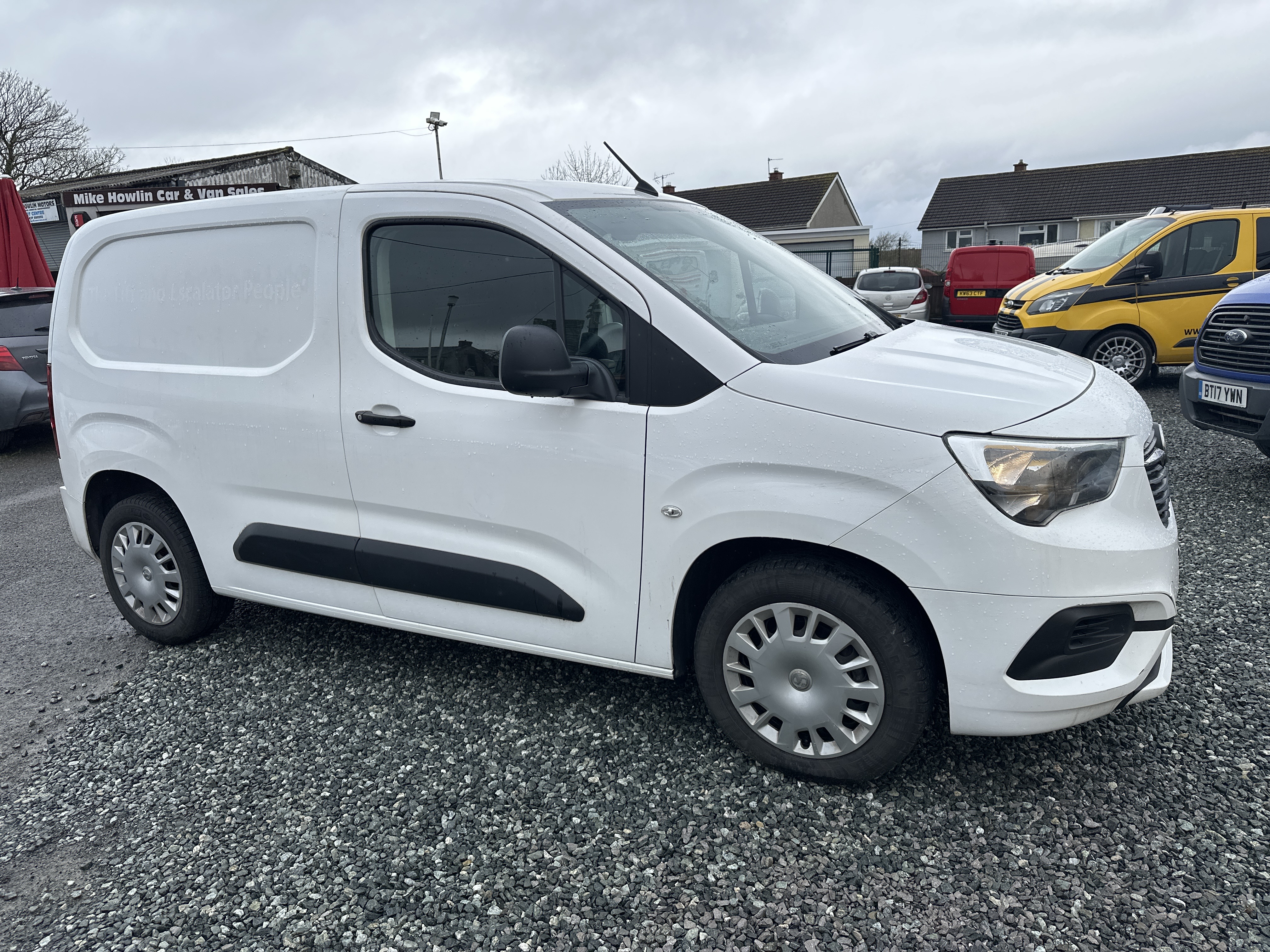 Vauxhall COMBO 2000 SPORTIVE  for sale at Mike Howlin Motor Sales Pembrokeshire
