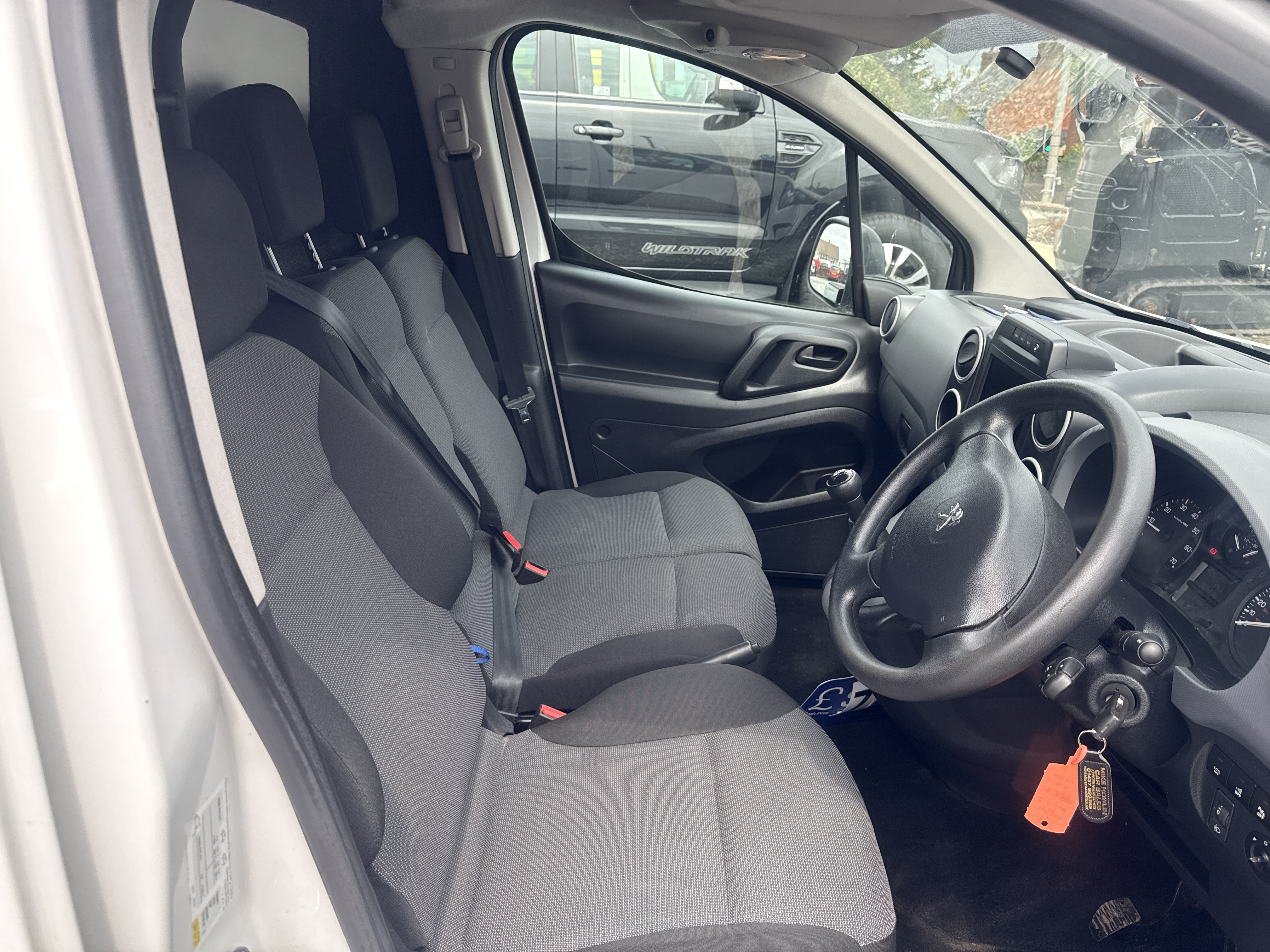 Peugeot PARTNER 850 PROFESSIONAL HDI for sale at Mike Howlin Motor Sales Pembrokeshire