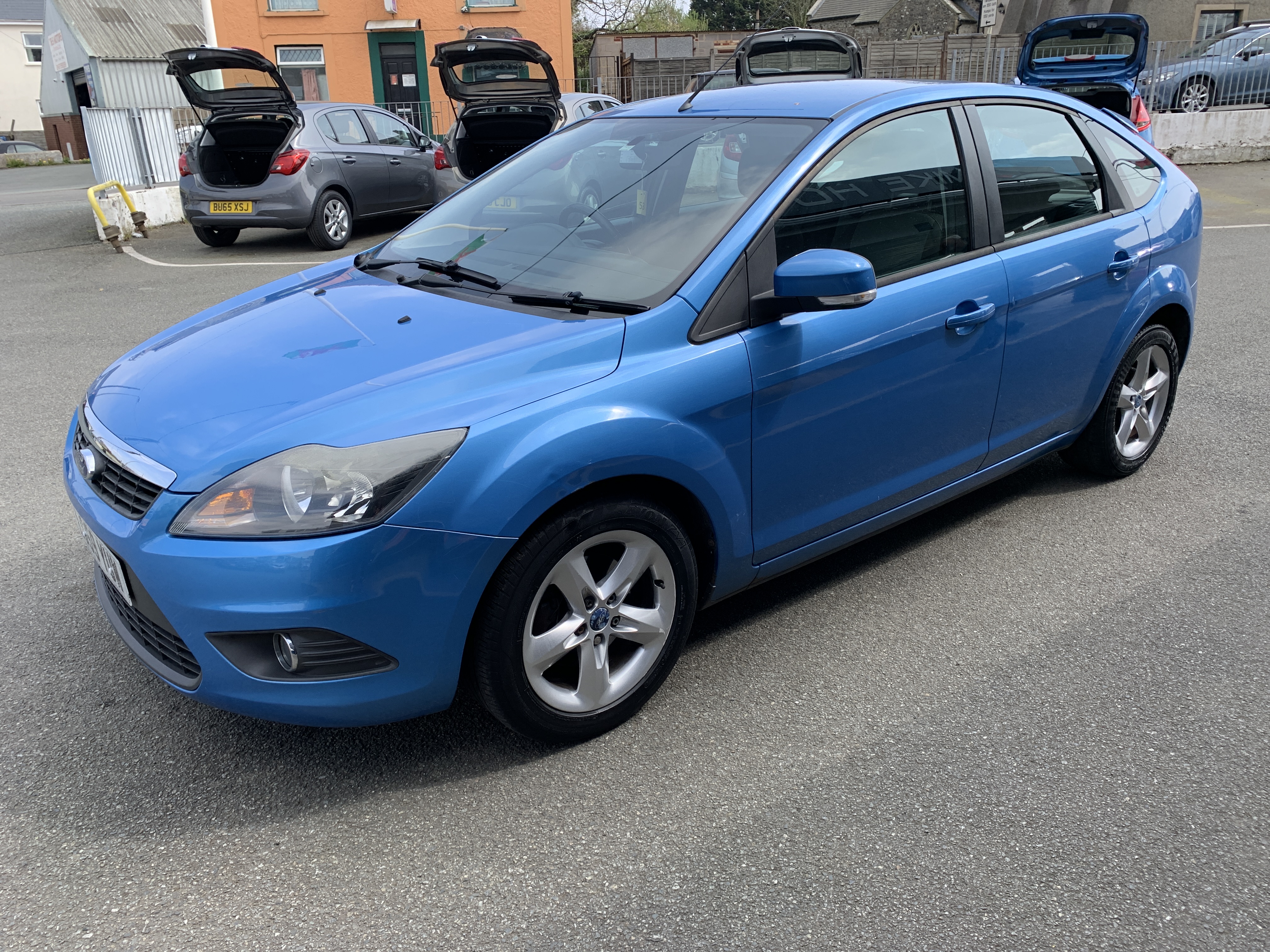 Ford FOCUS ZETEC 100  for sale at Mike Howlin Motor Sales Pembrokeshire