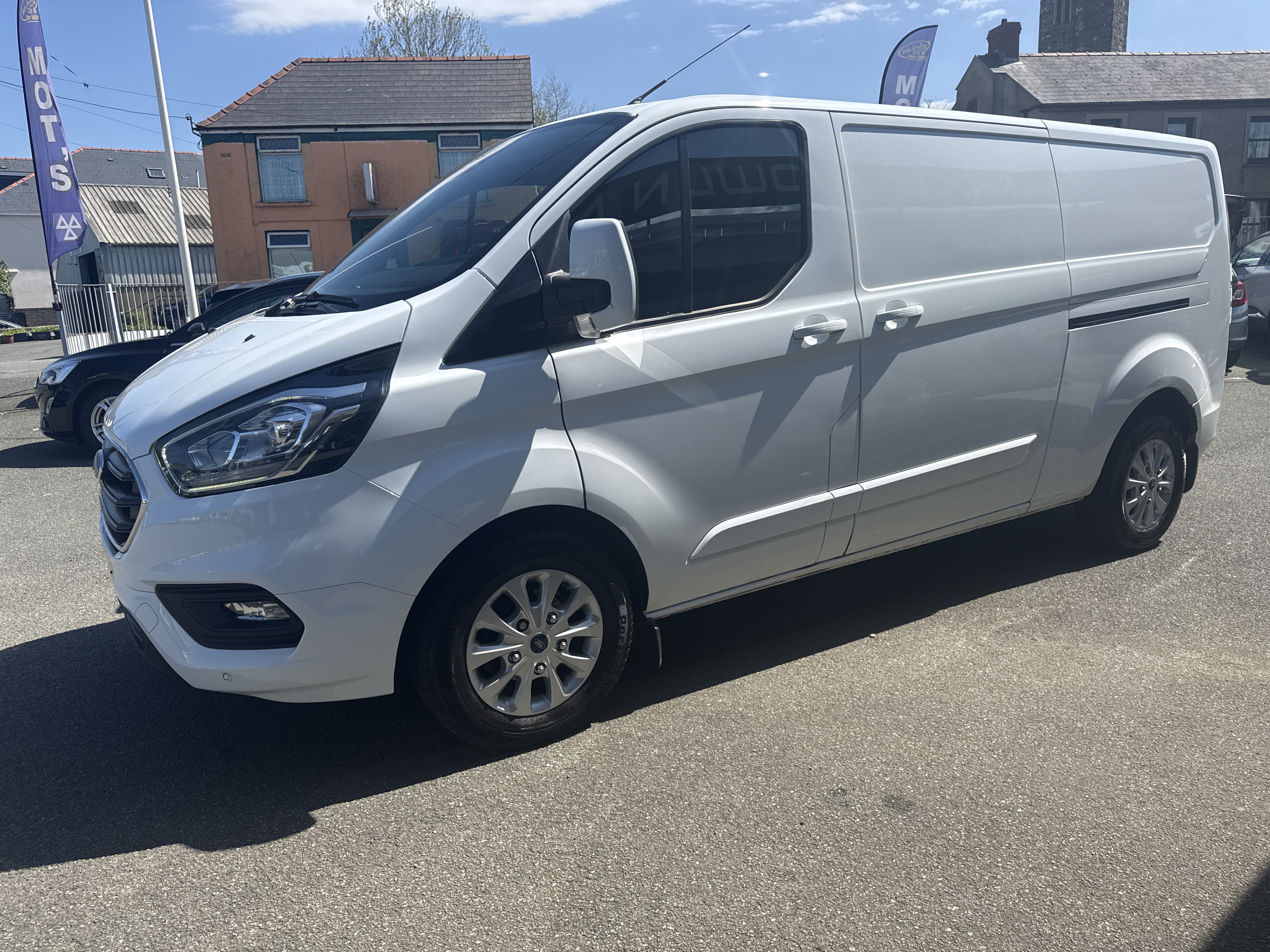 Ford TRANSIT CUSTOM EBL 130 300 LWB LIMITED  for sale at Mike Howlin Motor Sales Pembrokeshire