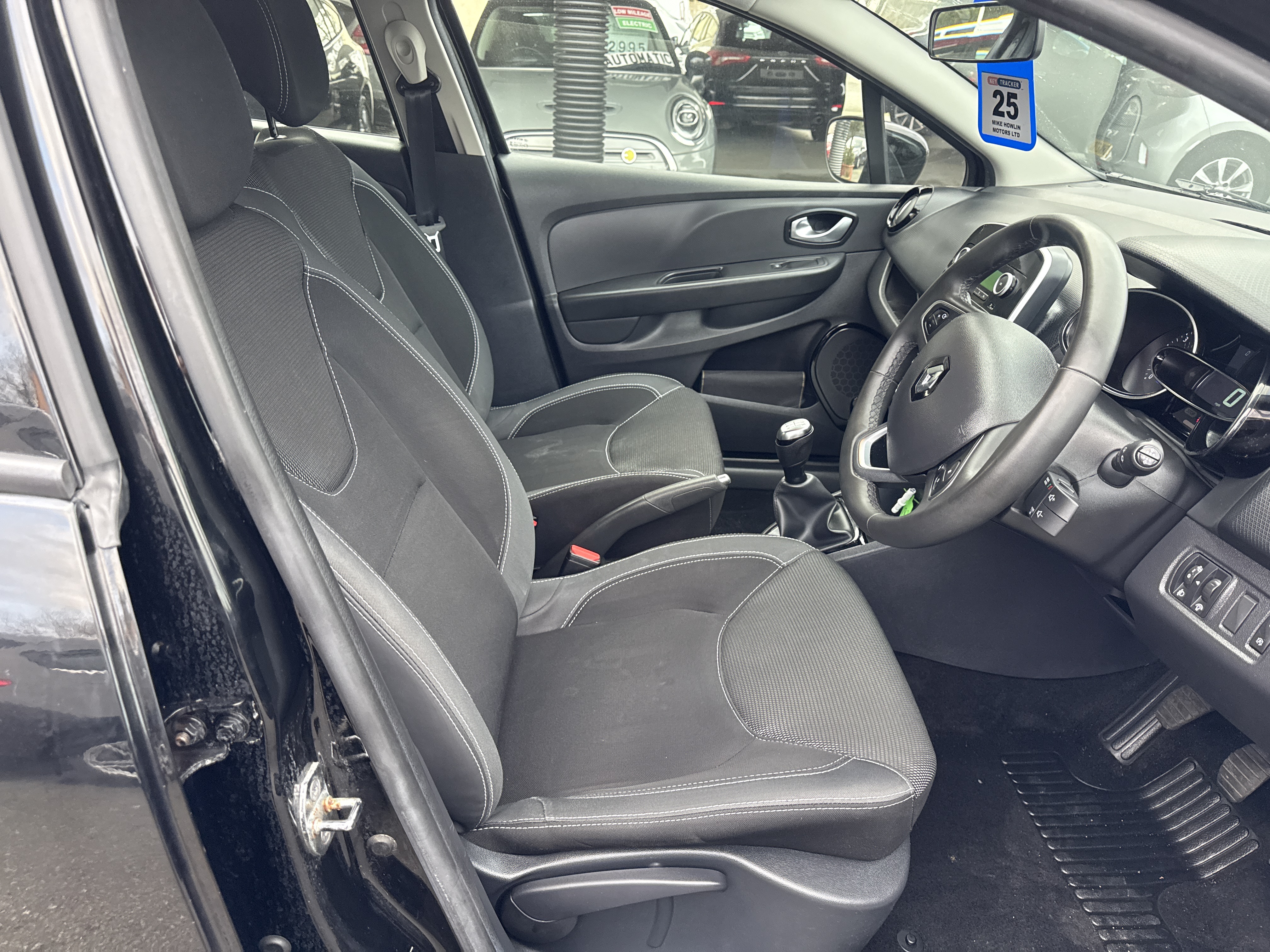 Renault CLIO DCI PLAY 90 for sale at Mike Howlin Motor Sales Pembrokeshire