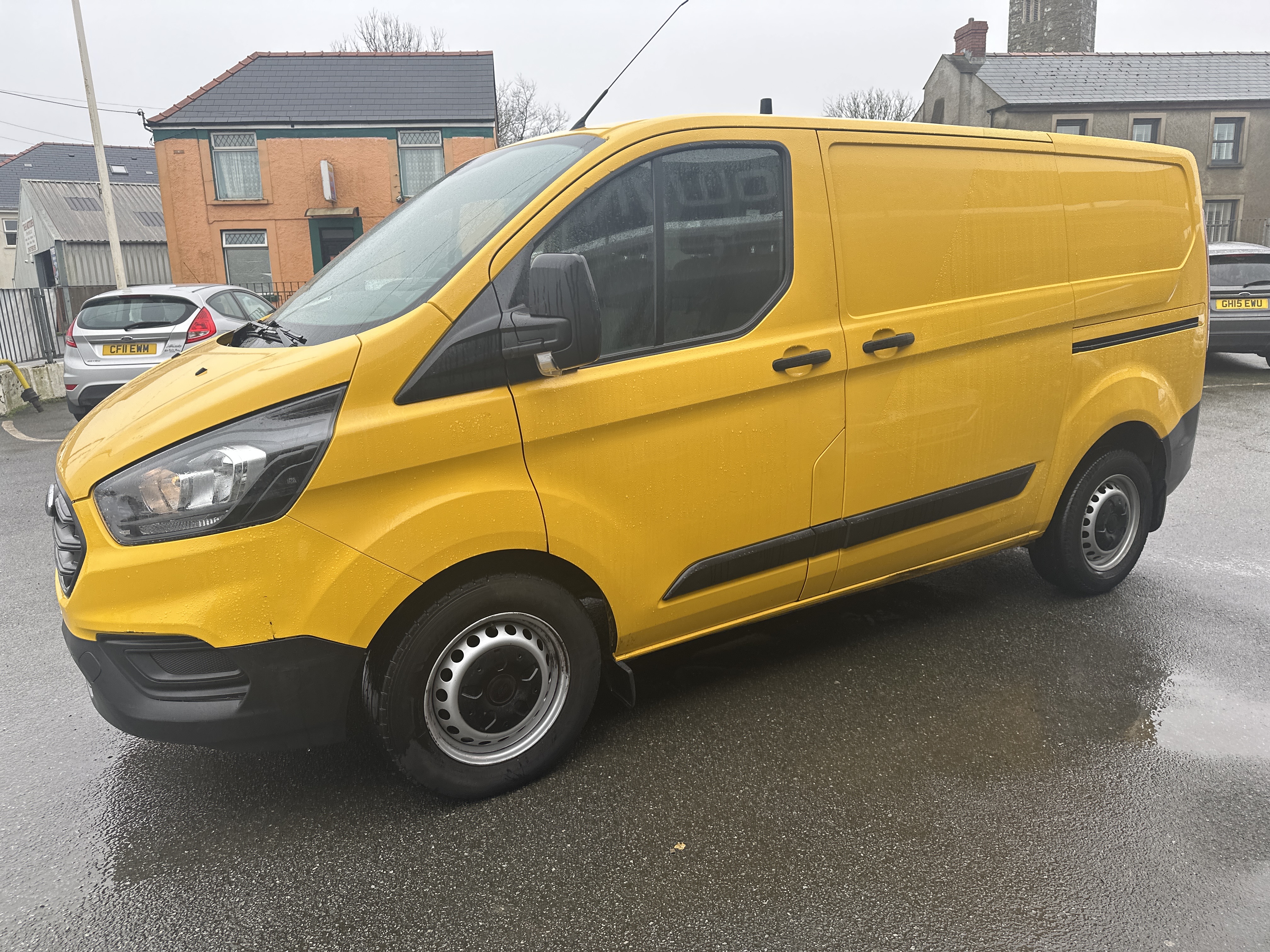 Ford TRANSIT CUSTOM for sale at Mike Howlin Motor Sales Pembrokeshire