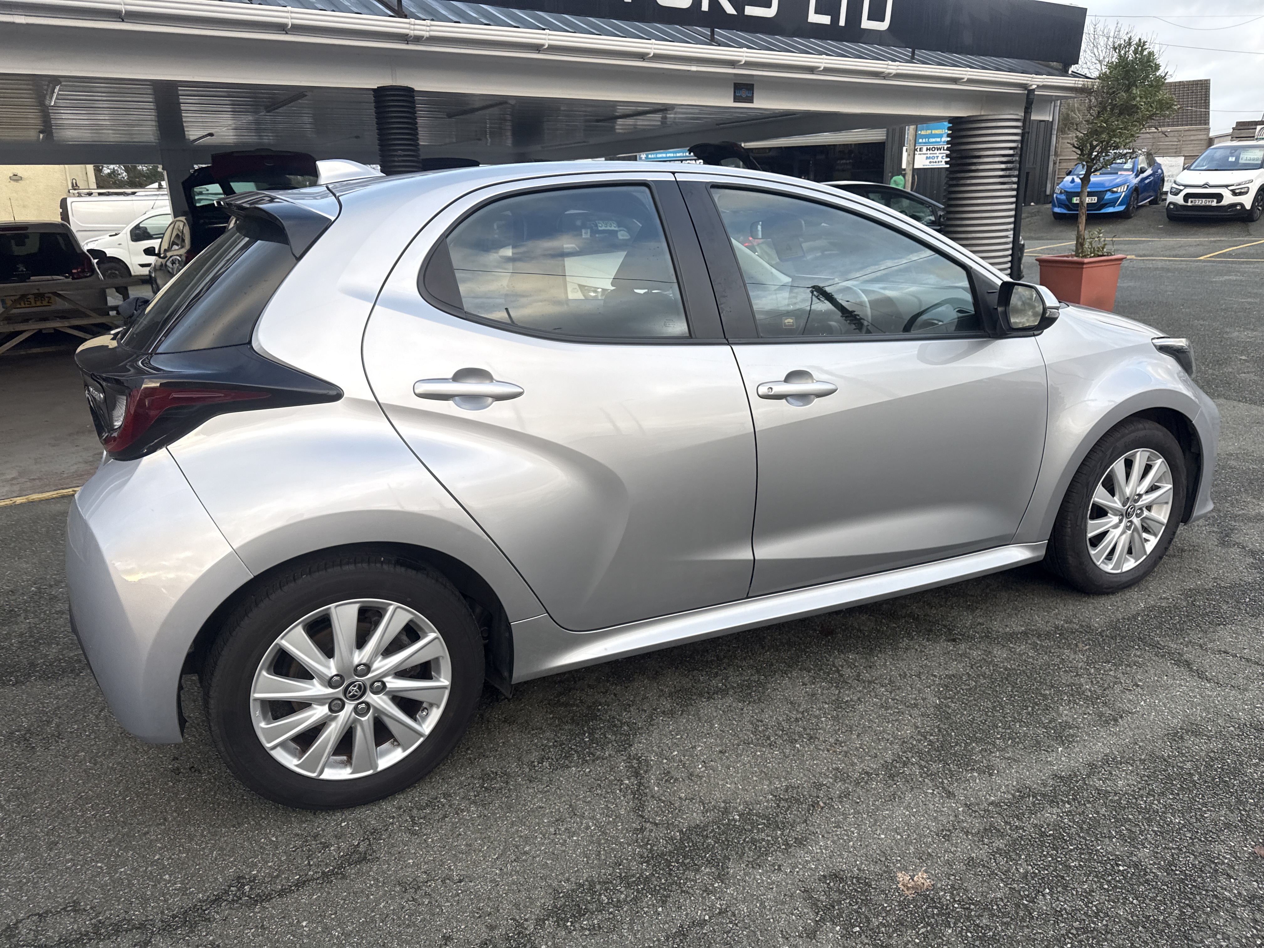 Toyota YARIS ICON CVT HYBRID AUTOMATIC  for sale at Mike Howlin Motor Sales Pembrokeshire