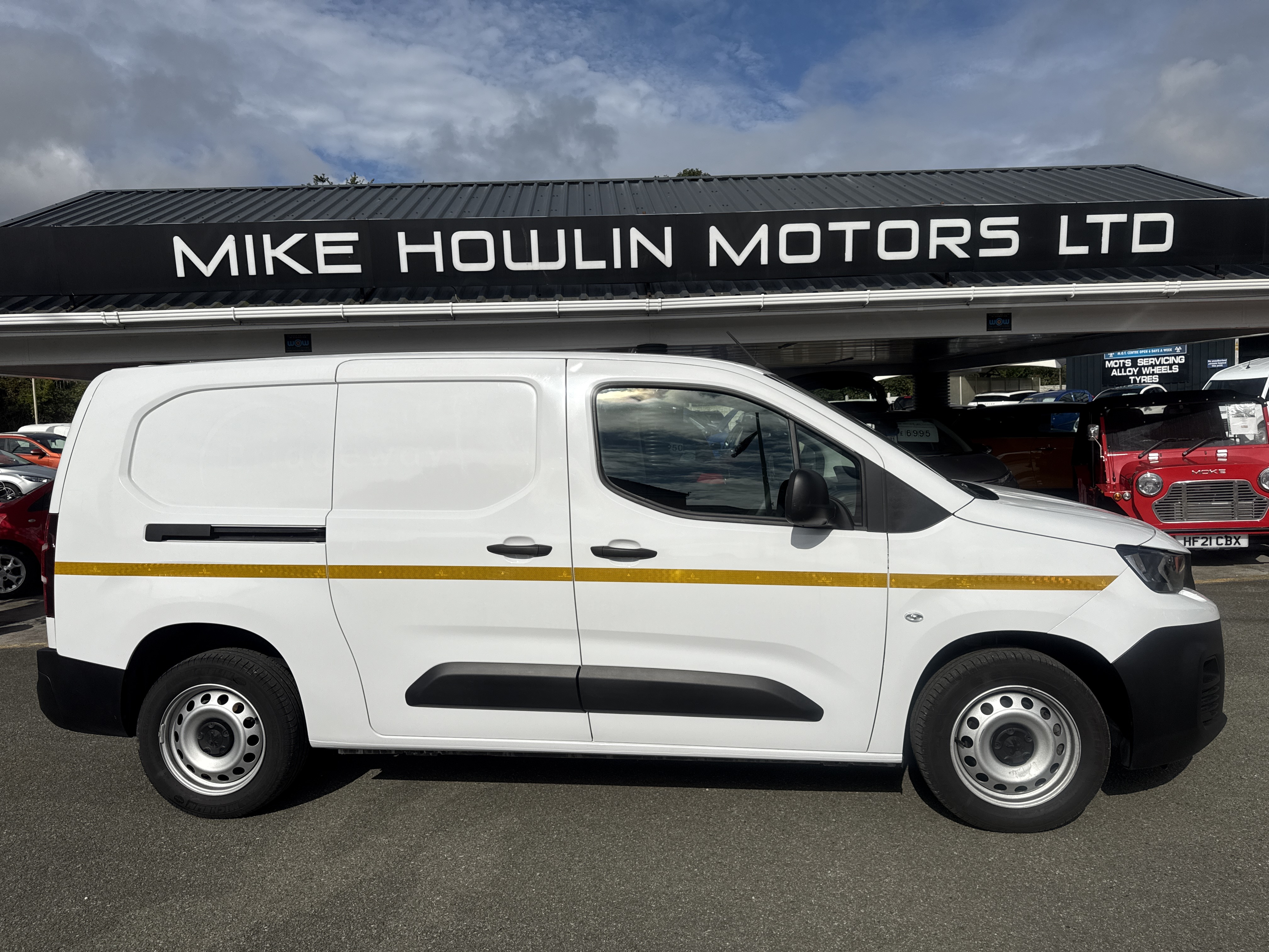 Peugeot PARTNER BLUE HDI PROFESSIONAL  for sale at Mike Howlin Motor Sales Pembrokeshire