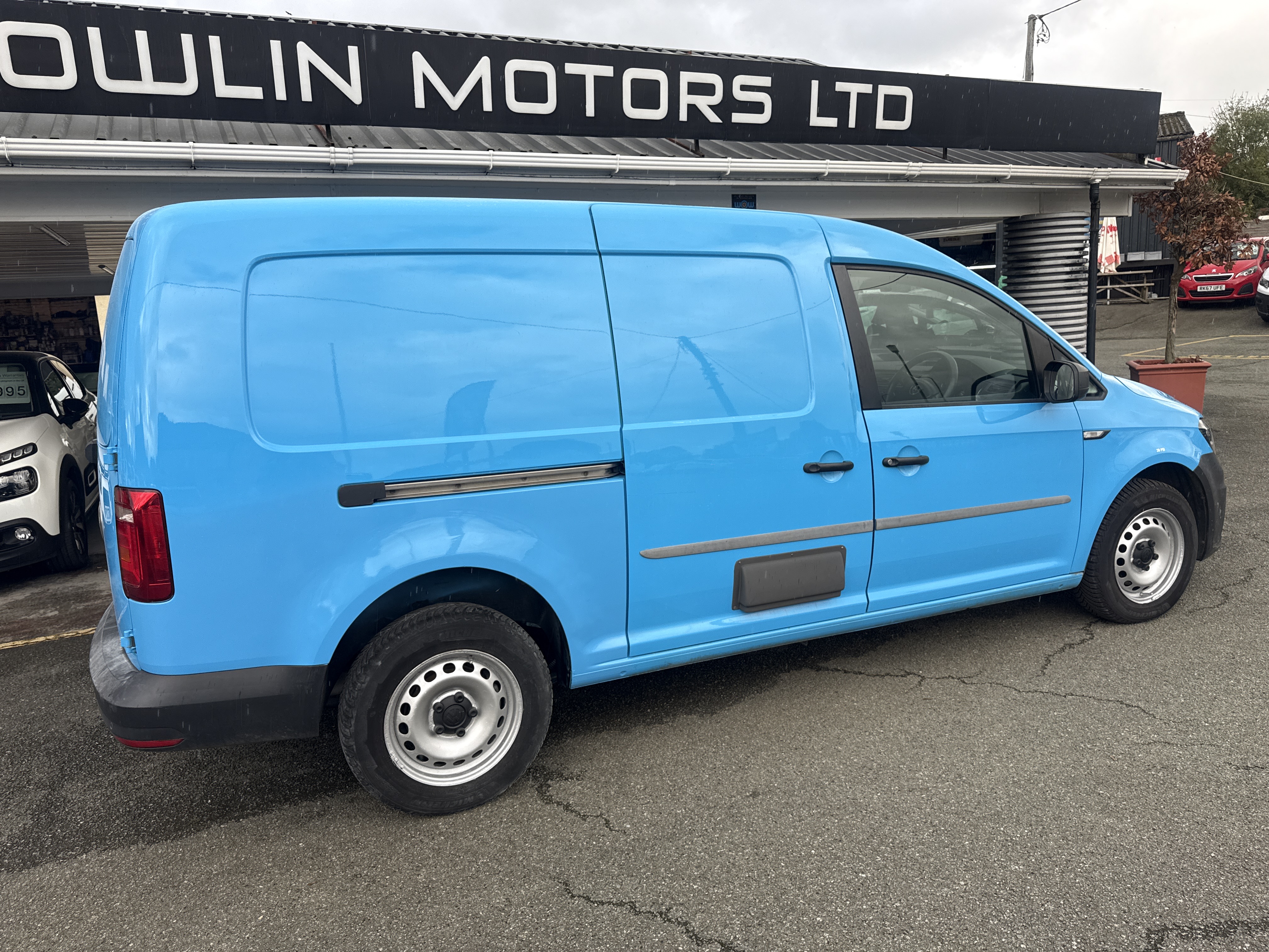 Volkswagen CADDY MAXI C20 STARTLINE TDI for sale at Mike Howlin Motor Sales Pembrokeshire