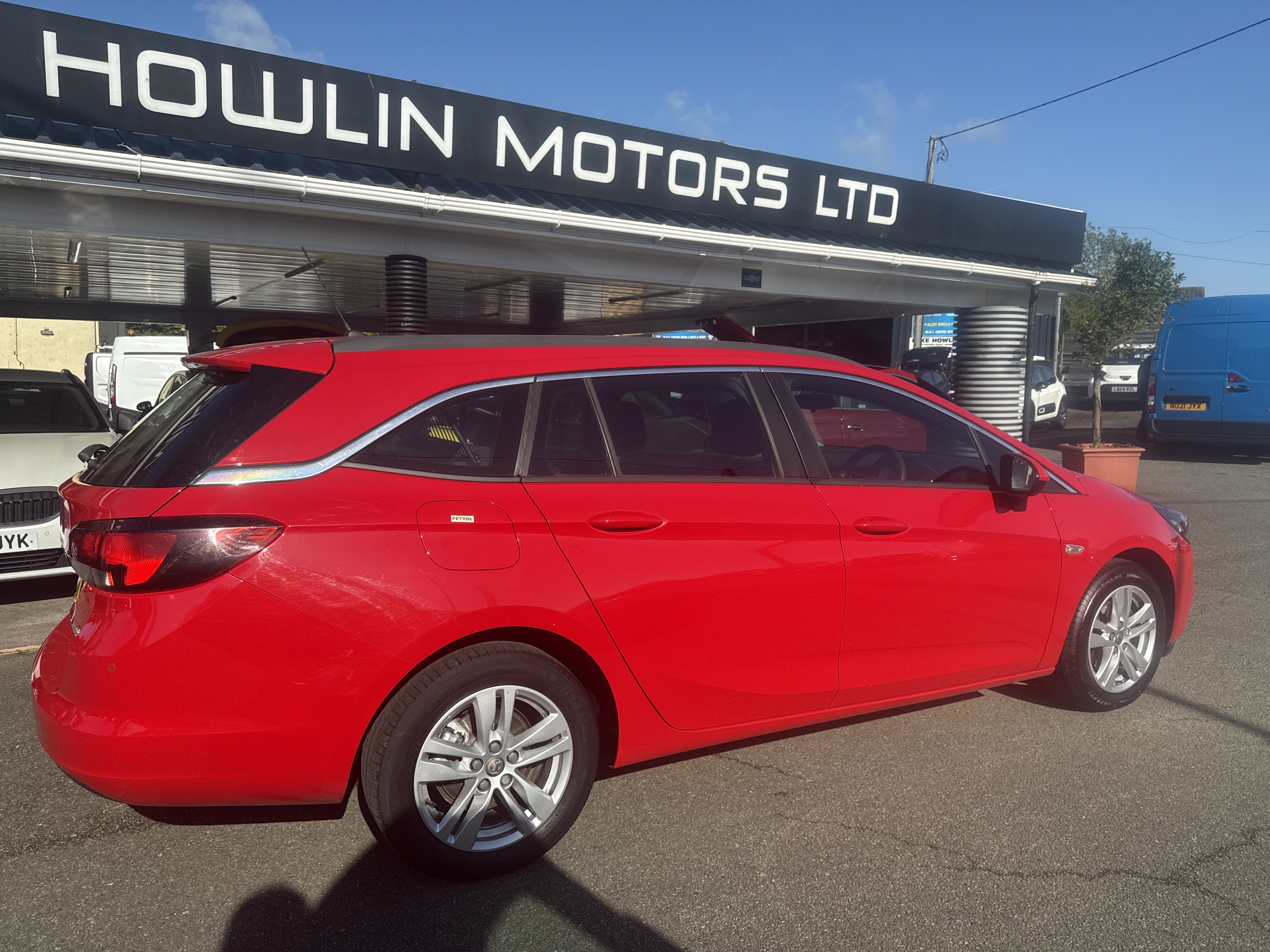 Vauxhall ASTRA DESIGN ECOTECH for sale at Mike Howlin Motor Sales Pembrokeshire