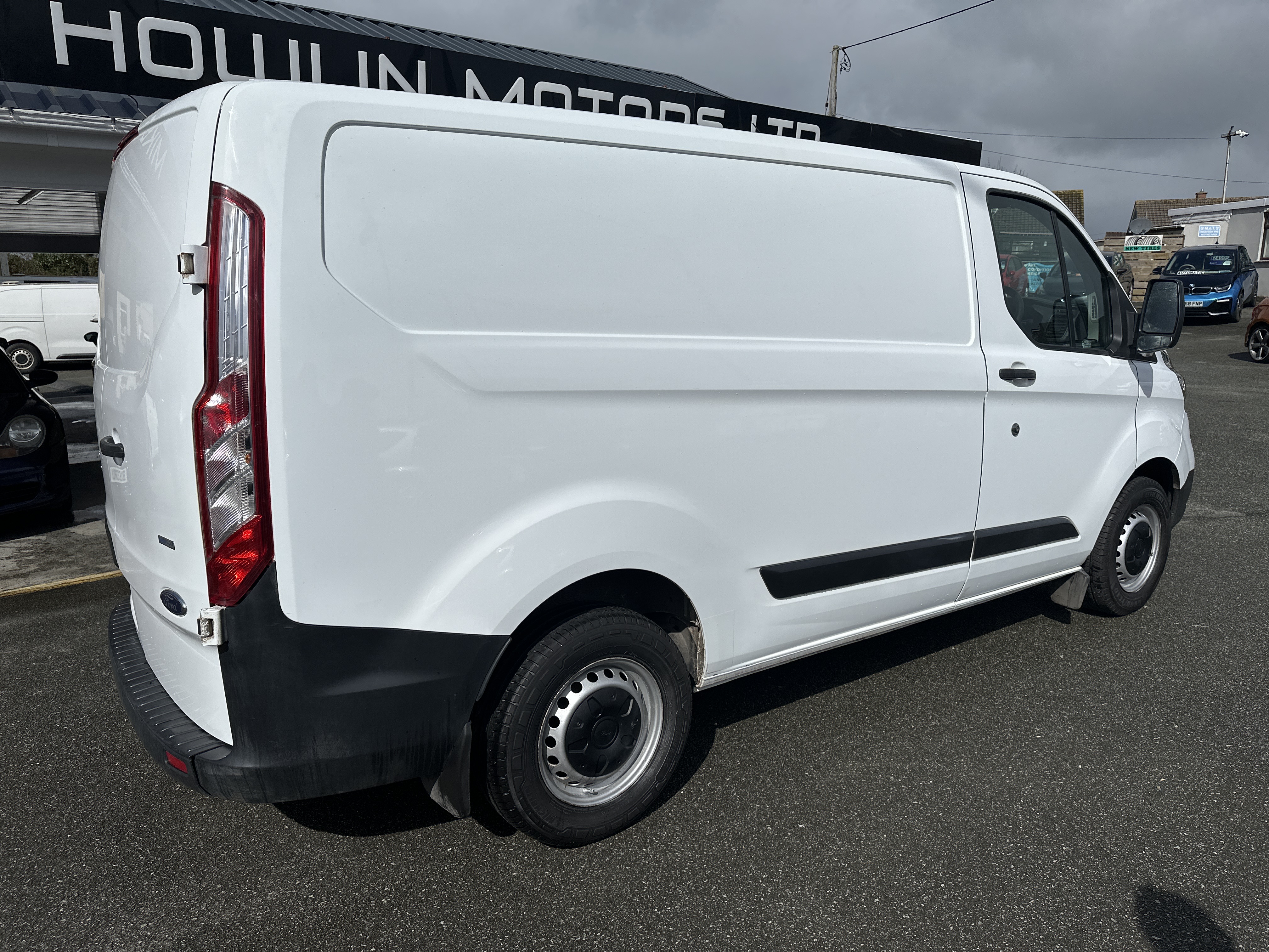 Ford TRANSIT CUSTOM  for sale at Mike Howlin Motor Sales Pembrokeshire