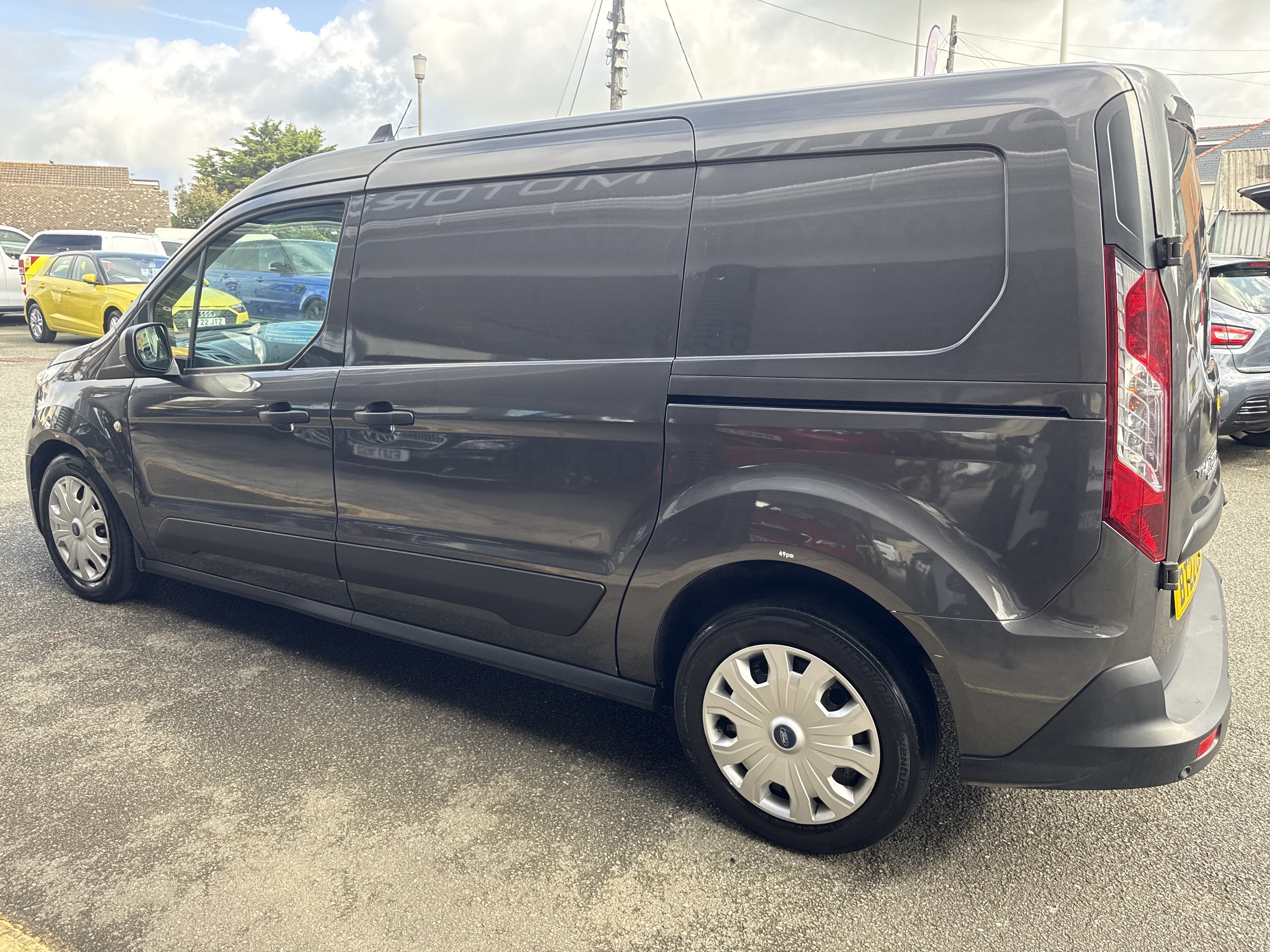 Ford TRANSIT CONNECT 230 TREND ECOBLUE for sale at Mike Howlin Motor Sales Pembrokeshire