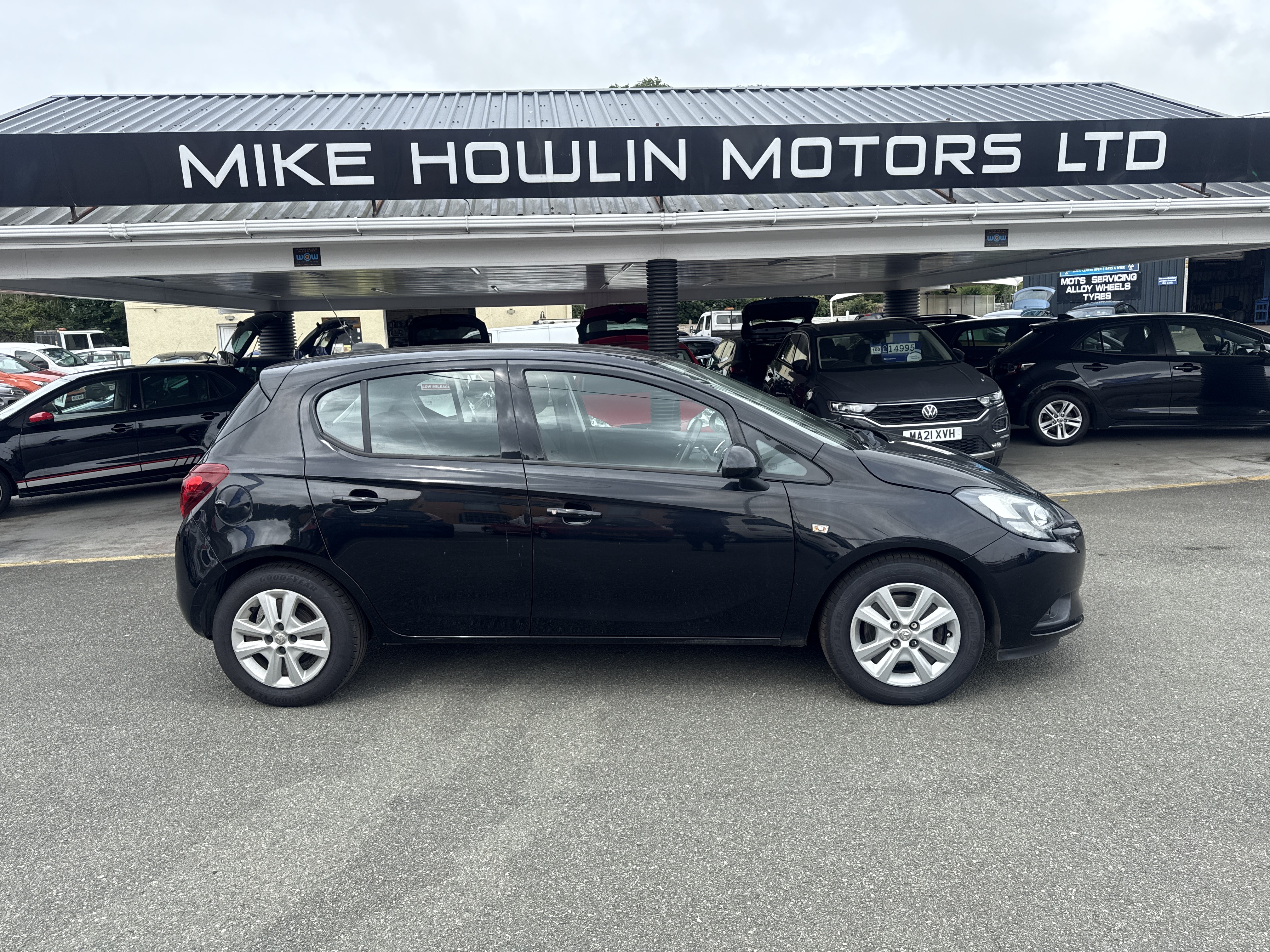 Vauxhall CORSA DESIGN ECOFLEX CDTI for sale at Mike Howlin Motor Sales Pembrokeshire