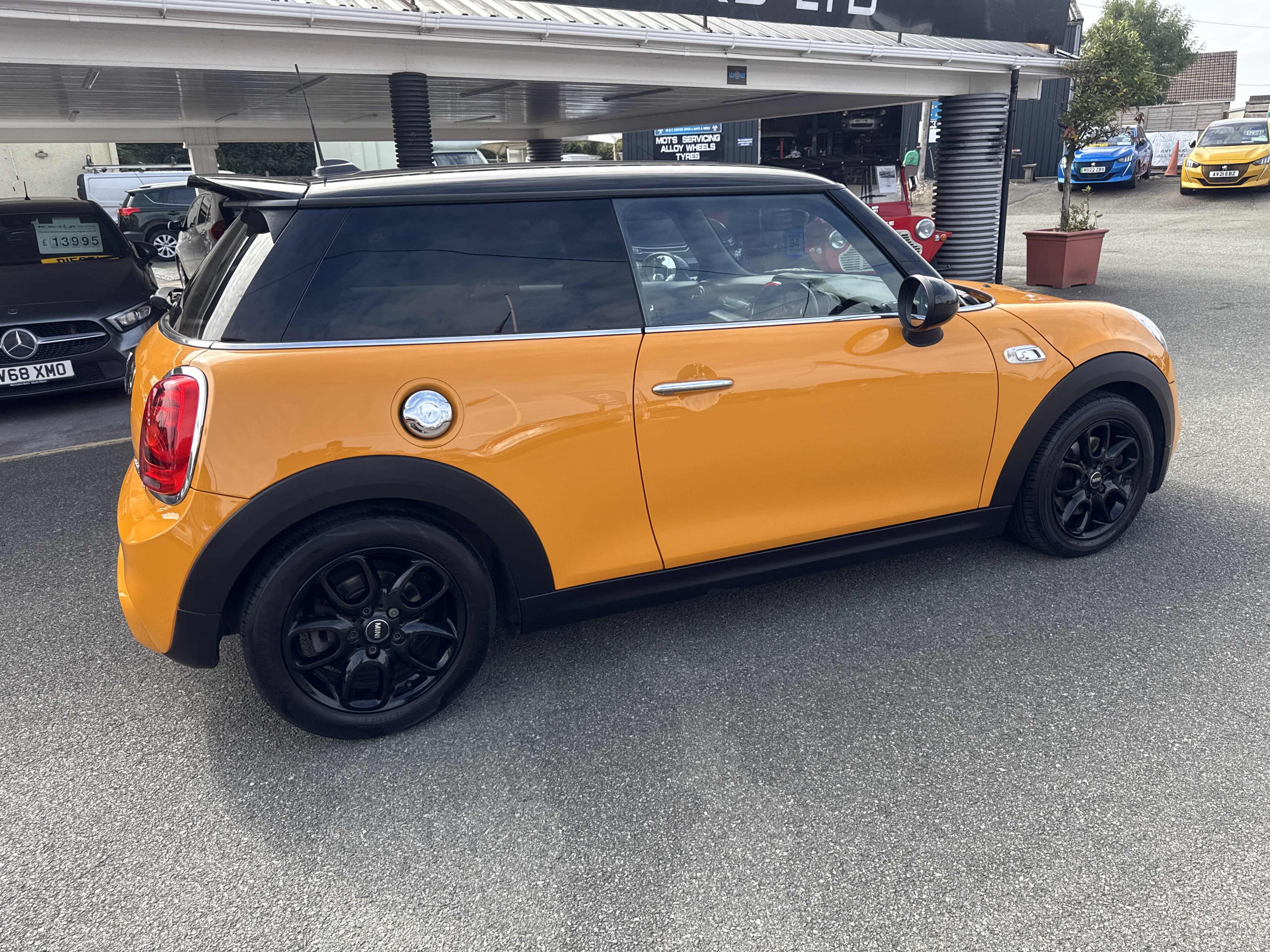 Mini COOPER S  for sale at Mike Howlin Motor Sales Pembrokeshire