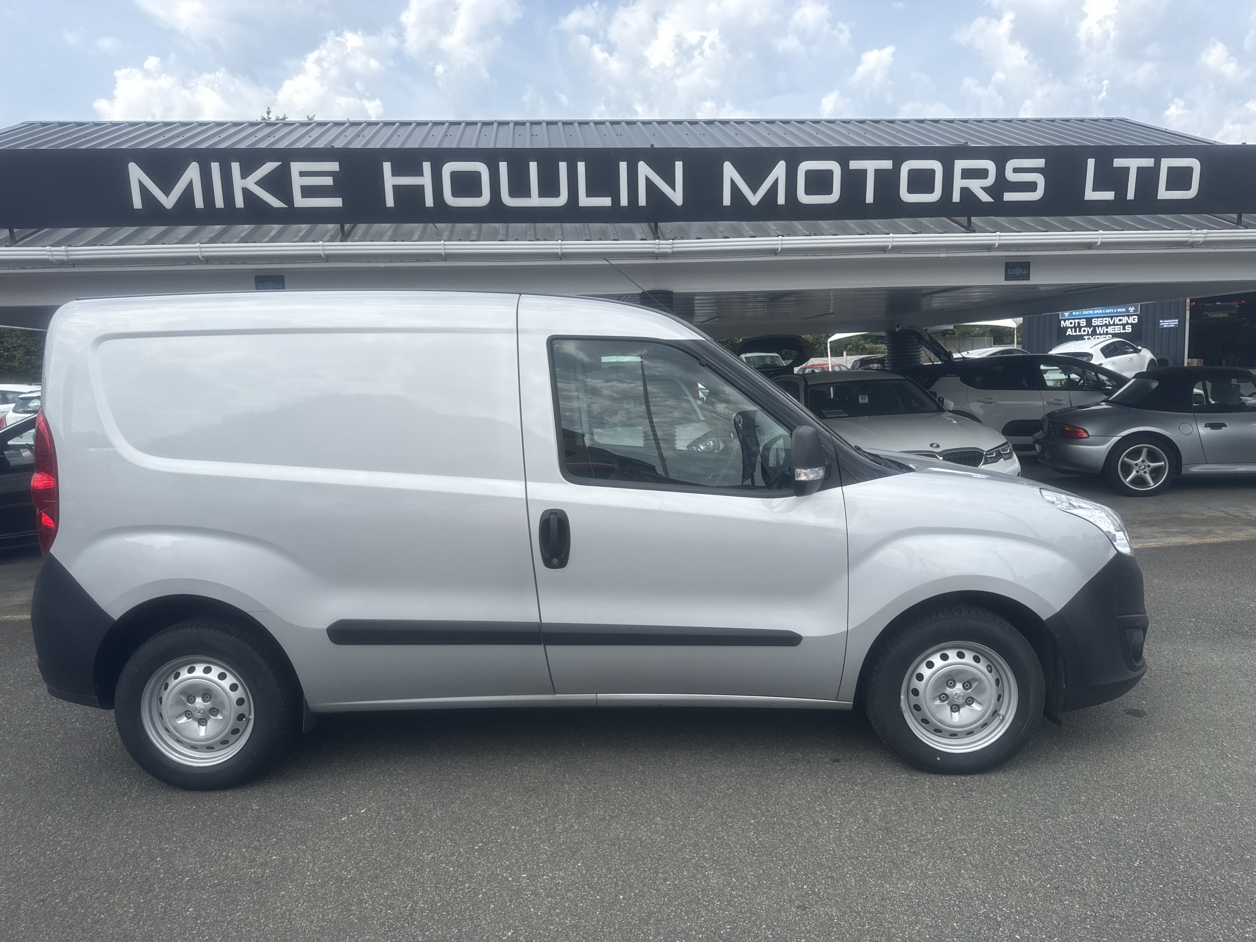 Vauxhall COMBO CDTI 105 2000 L1  for sale at Mike Howlin Motor Sales Pembrokeshire