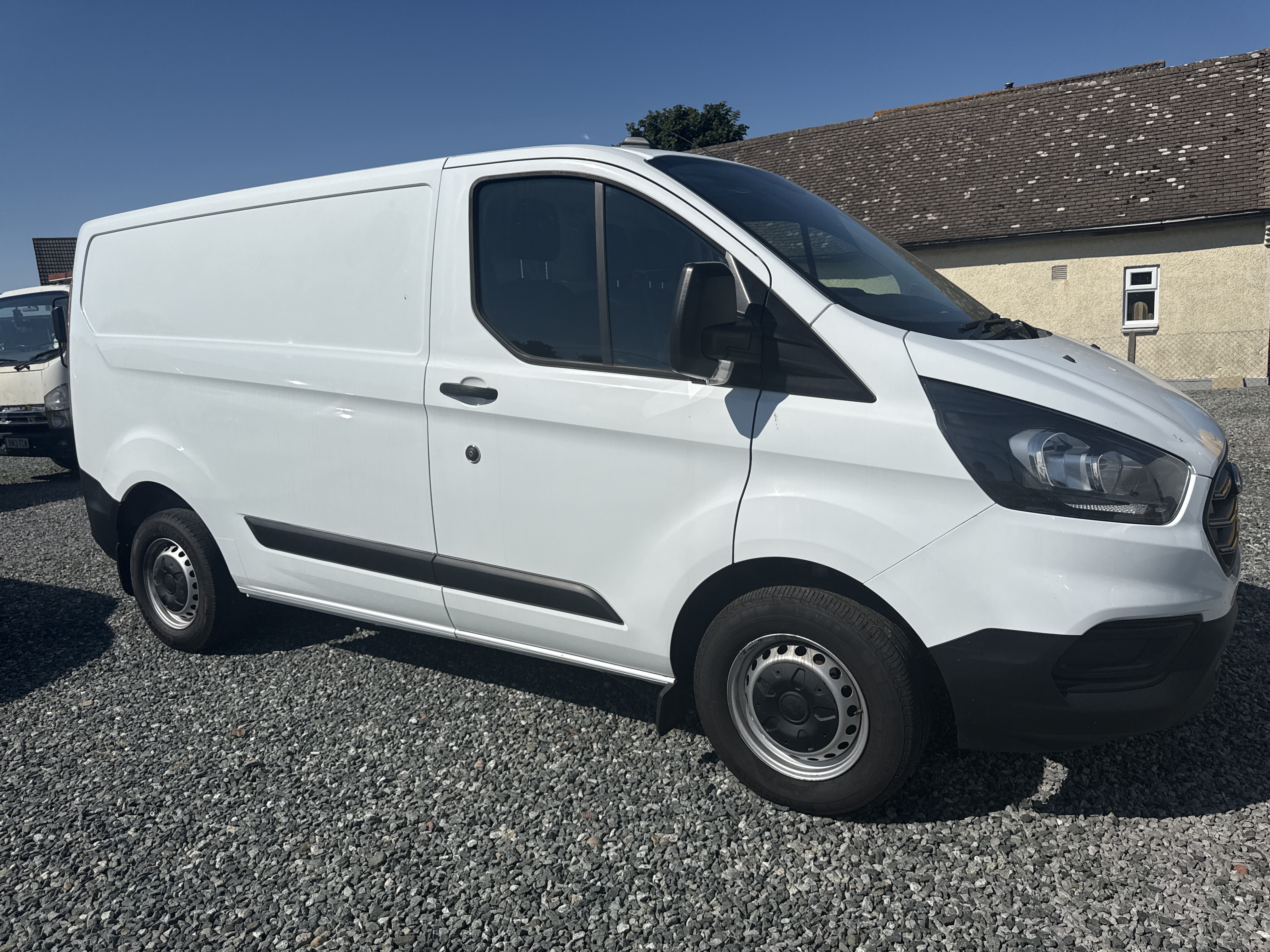 Ford TRANSIT CUSTOM 300 LEADER  for sale at Mike Howlin Motor Sales Pembrokeshire