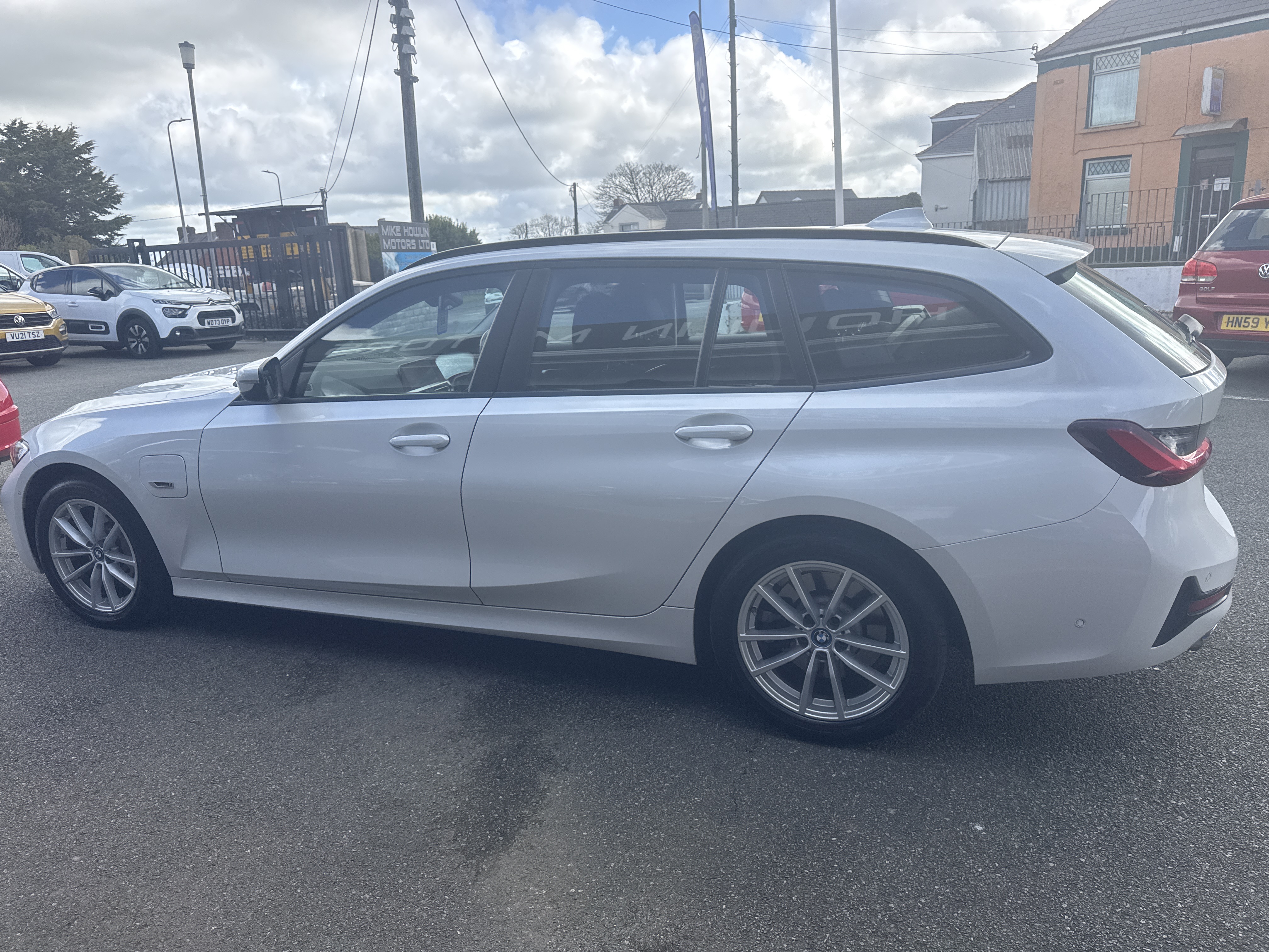 BMW 330 E T SE PRO for sale at Mike Howlin Motor Sales Pembrokeshire