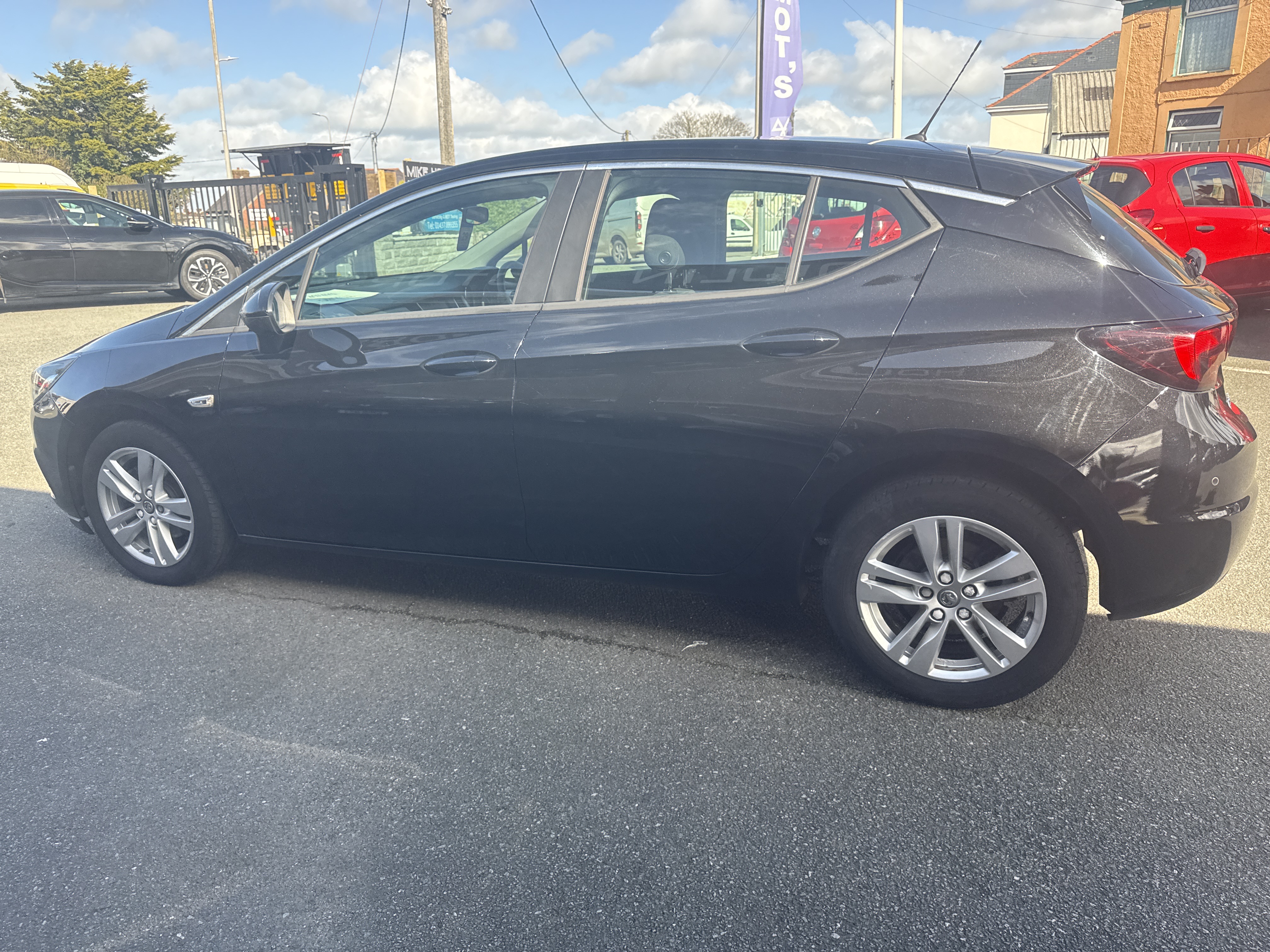 Vauxhall ASTRA DESIGN CDTI ECOFLEX  for sale at Mike Howlin Motor Sales Pembrokeshire
