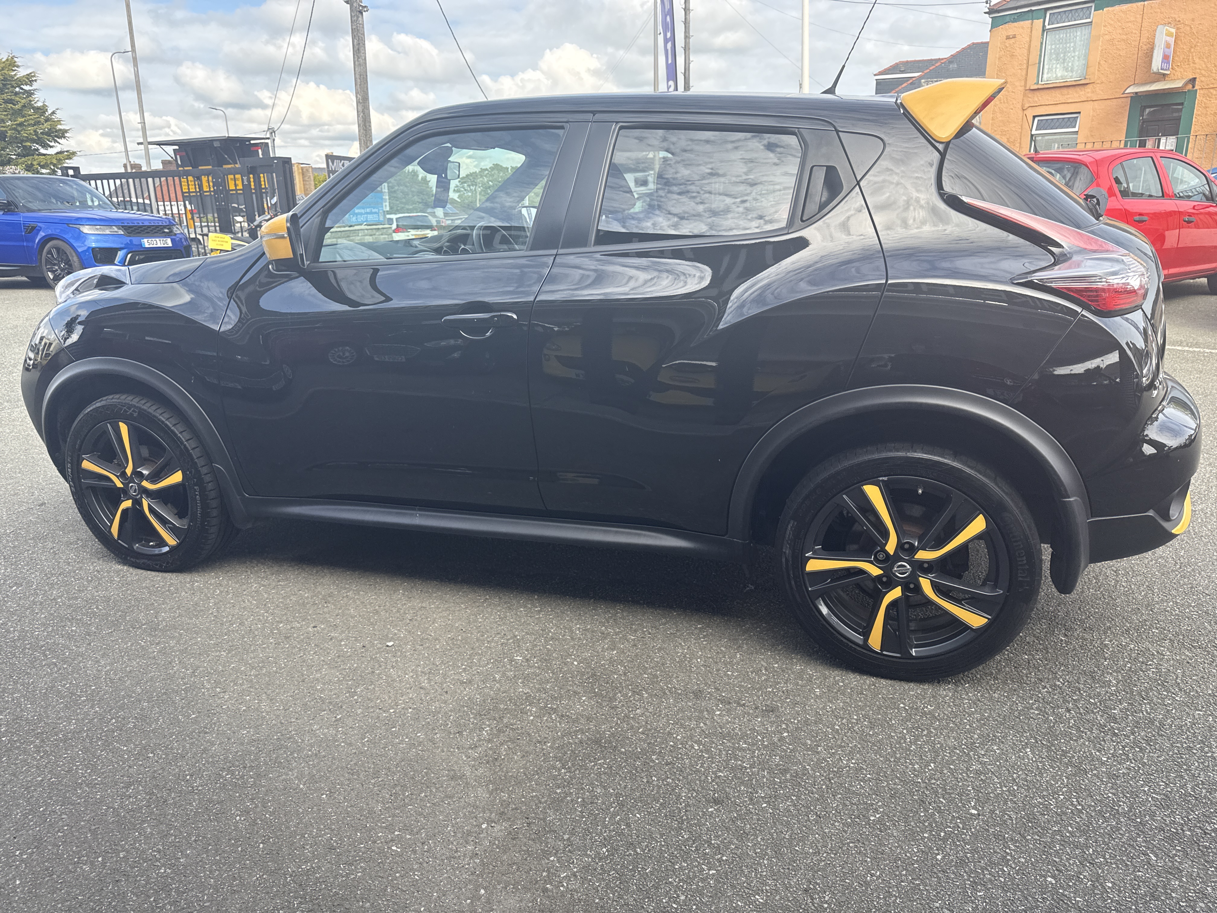 Nissan JUKE TEKNA DIGT for sale at Mike Howlin Motor Sales Pembrokeshire