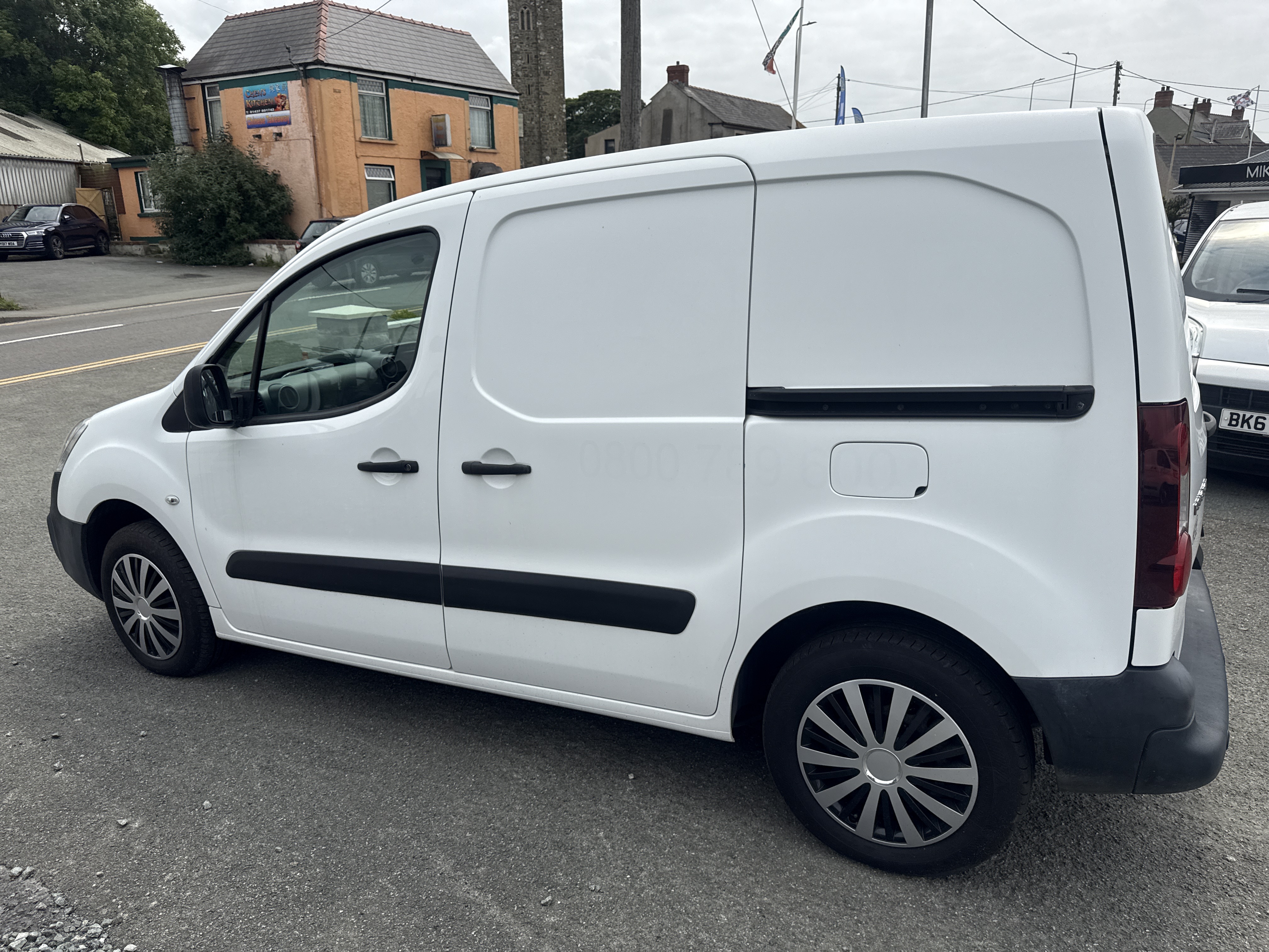 Peugeot PARTNER 850 PROFESSIONAL HDI for sale at Mike Howlin Motor Sales Pembrokeshire