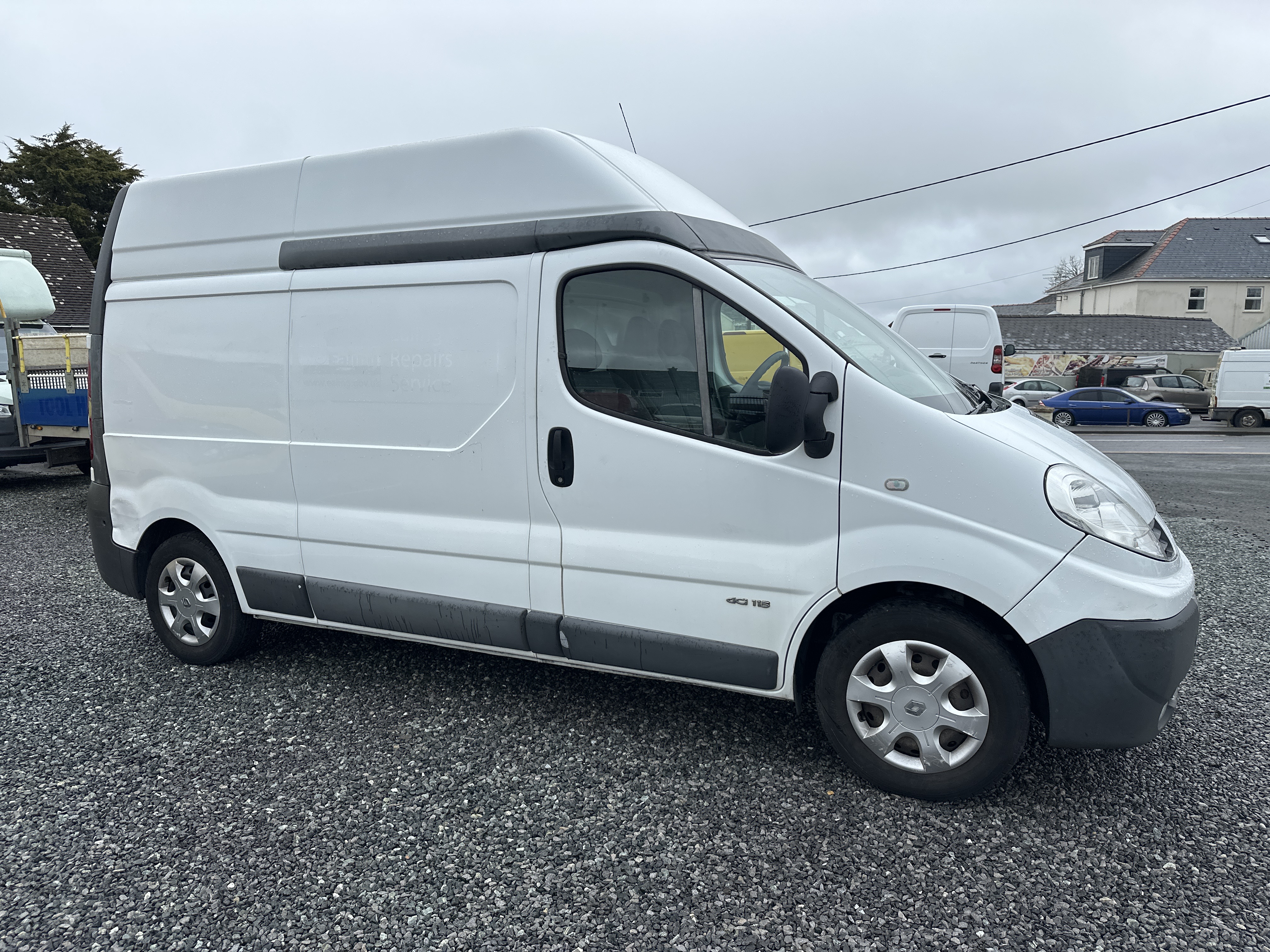 Renault TRAFFIC LH29 DCI HIGHTOP for sale at Mike Howlin Motor Sales Pembrokeshire