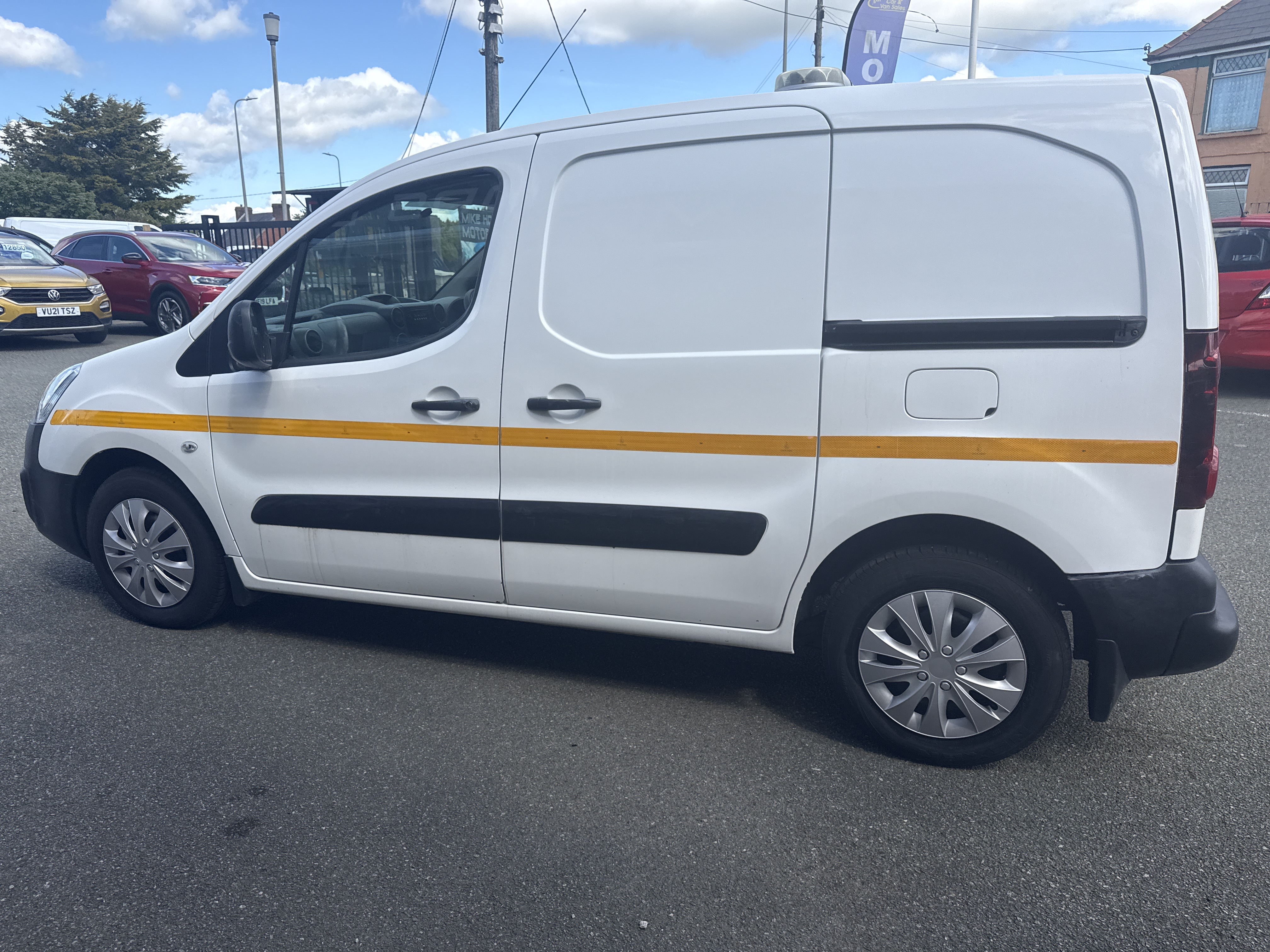 Peugeot PARTNER S L1 BLUE HDI for sale at Mike Howlin Motor Sales Pembrokeshire