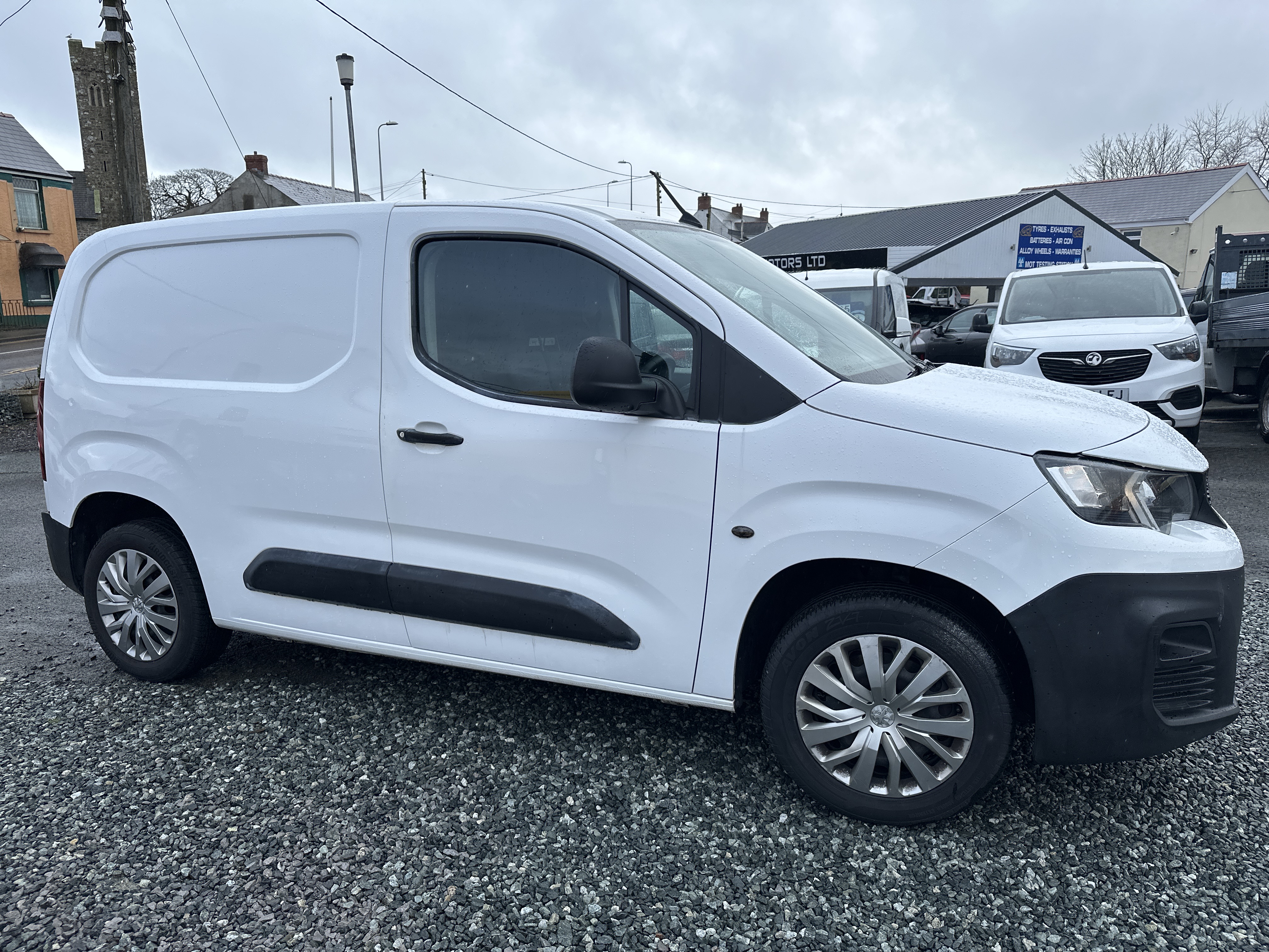 Peugeot PARTNER PROFESSIONAL BHDI for sale at Mike Howlin Motor Sales Pembrokeshire