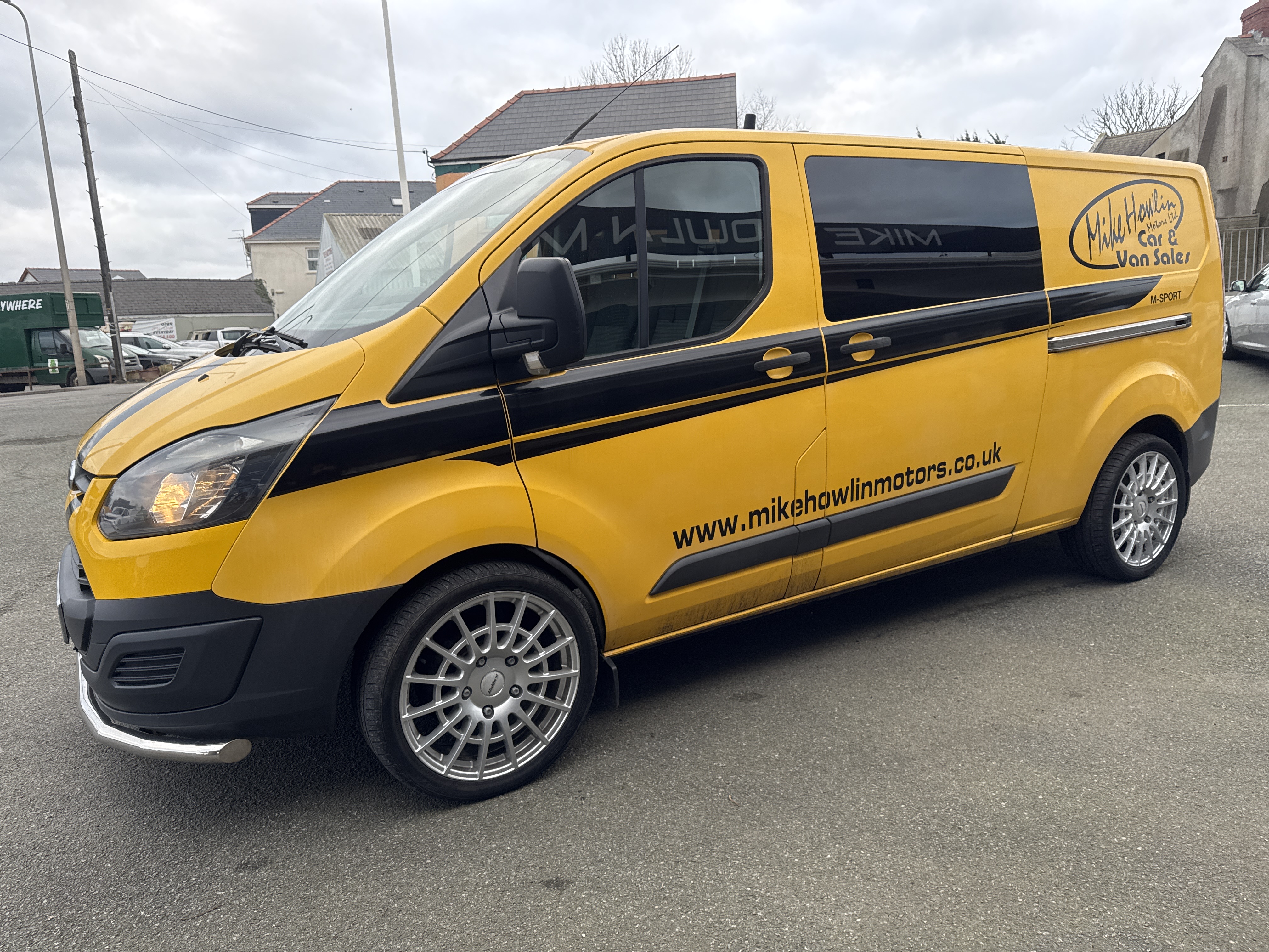 Ford TRANSIT CUSTOM CREWCAB TDI for sale at Mike Howlin Motor Sales Pembrokeshire