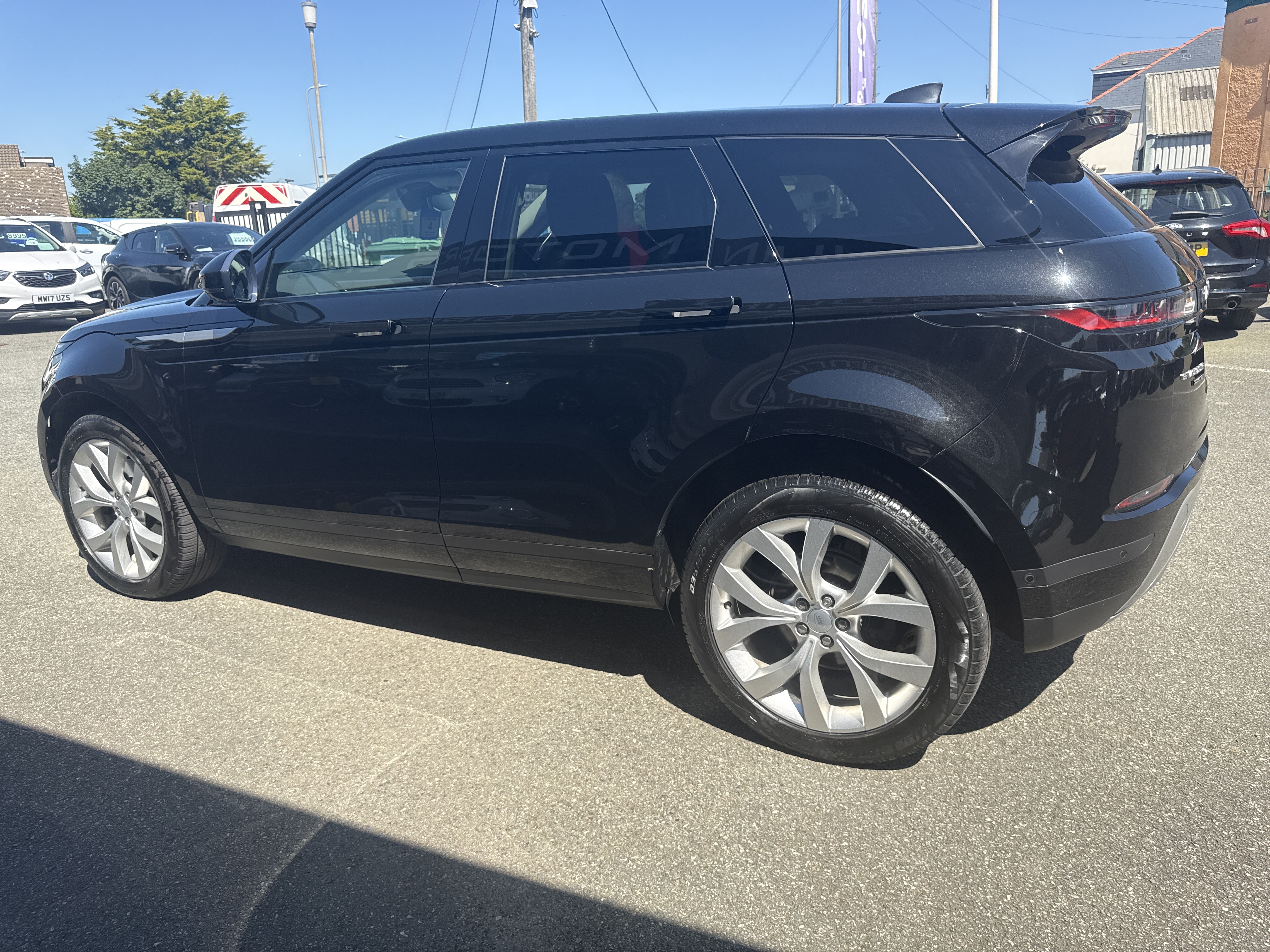 Land Rover RANGE ROVER EVOQUE D180 4WD SE TURBO DIESEL for sale at Mike Howlin Motor Sales Pembrokeshire