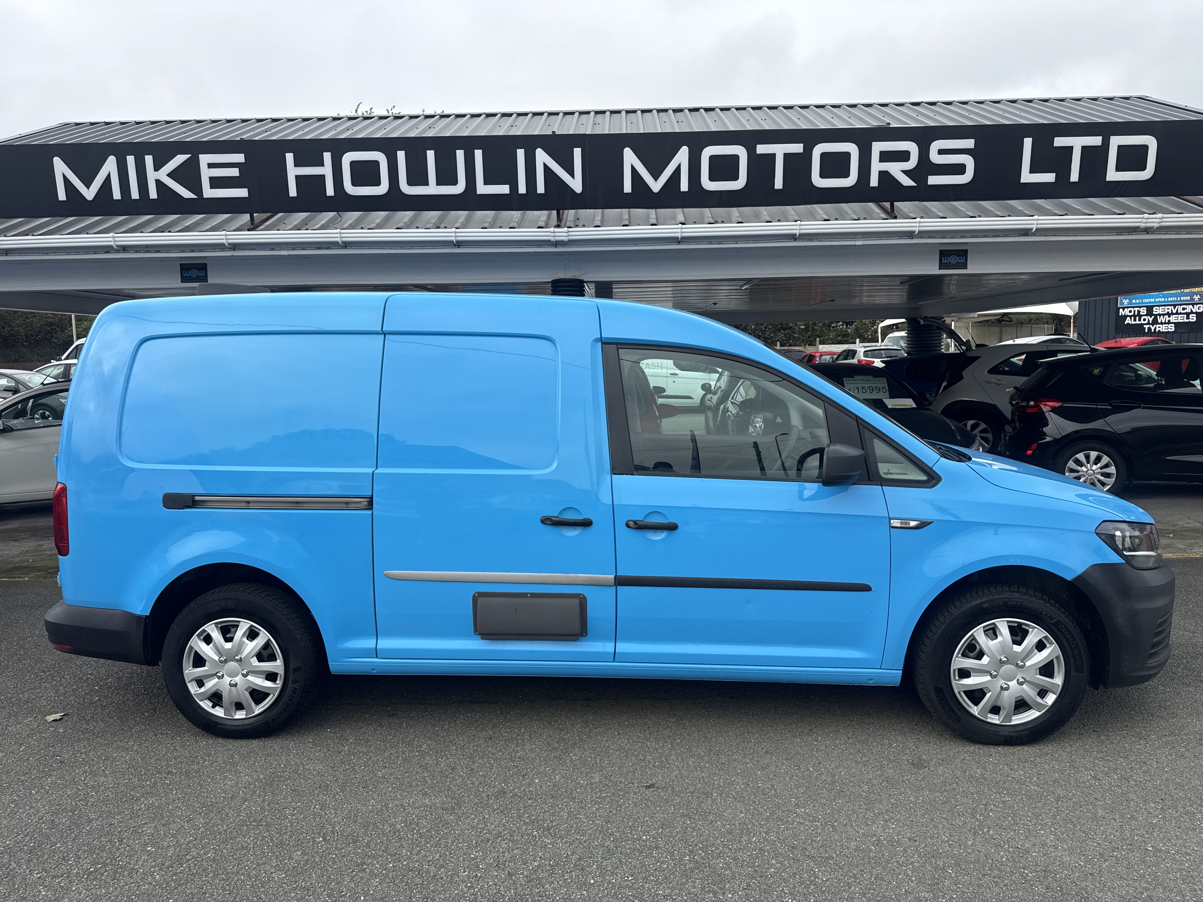 Volkswagen CADDY MAXI C20 STARTLINE TDI for sale at Mike Howlin Motor Sales Pembrokeshire
