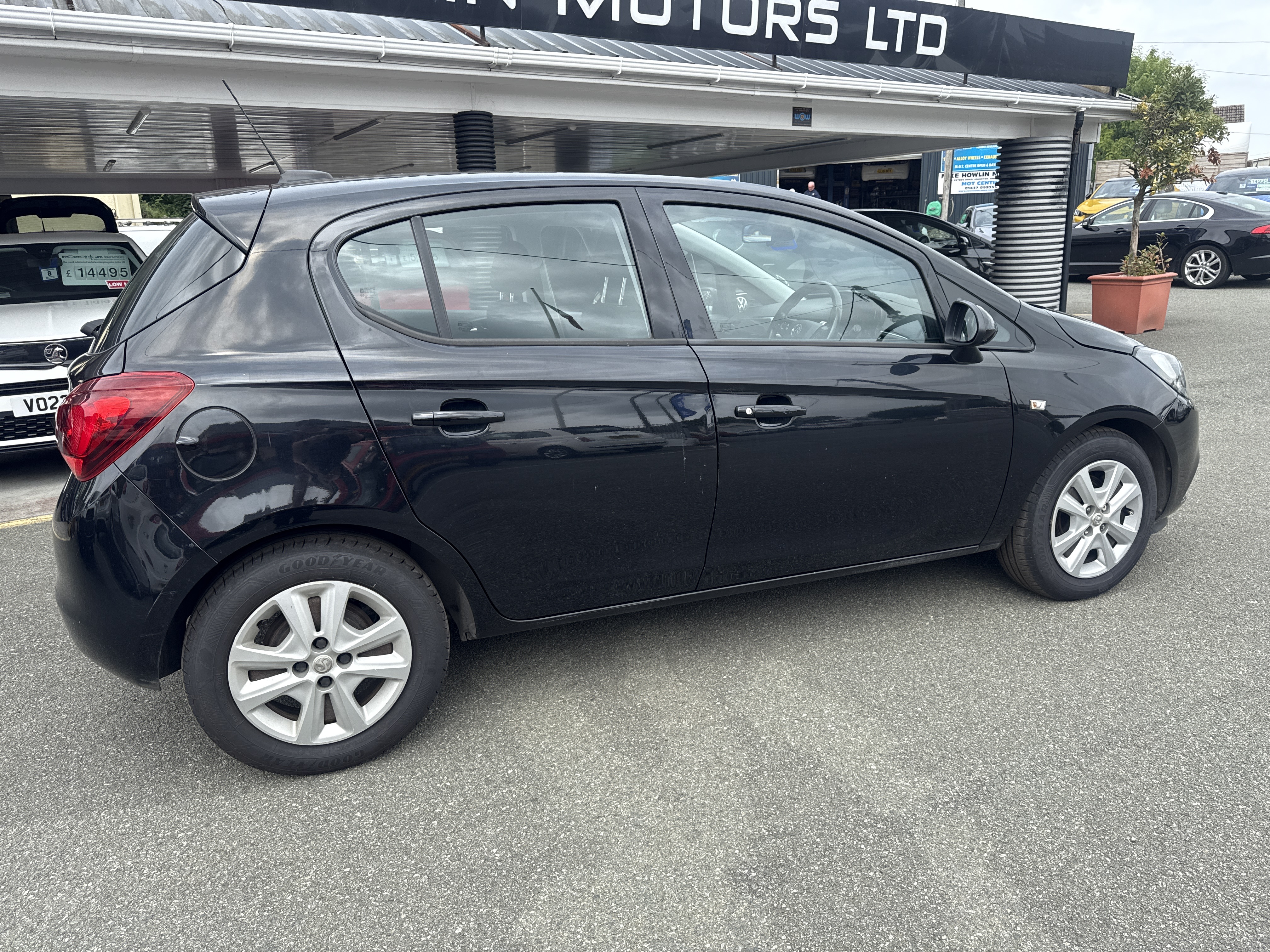 Vauxhall CORSA DESIGN ECOFLEX CDTI for sale at Mike Howlin Motor Sales Pembrokeshire