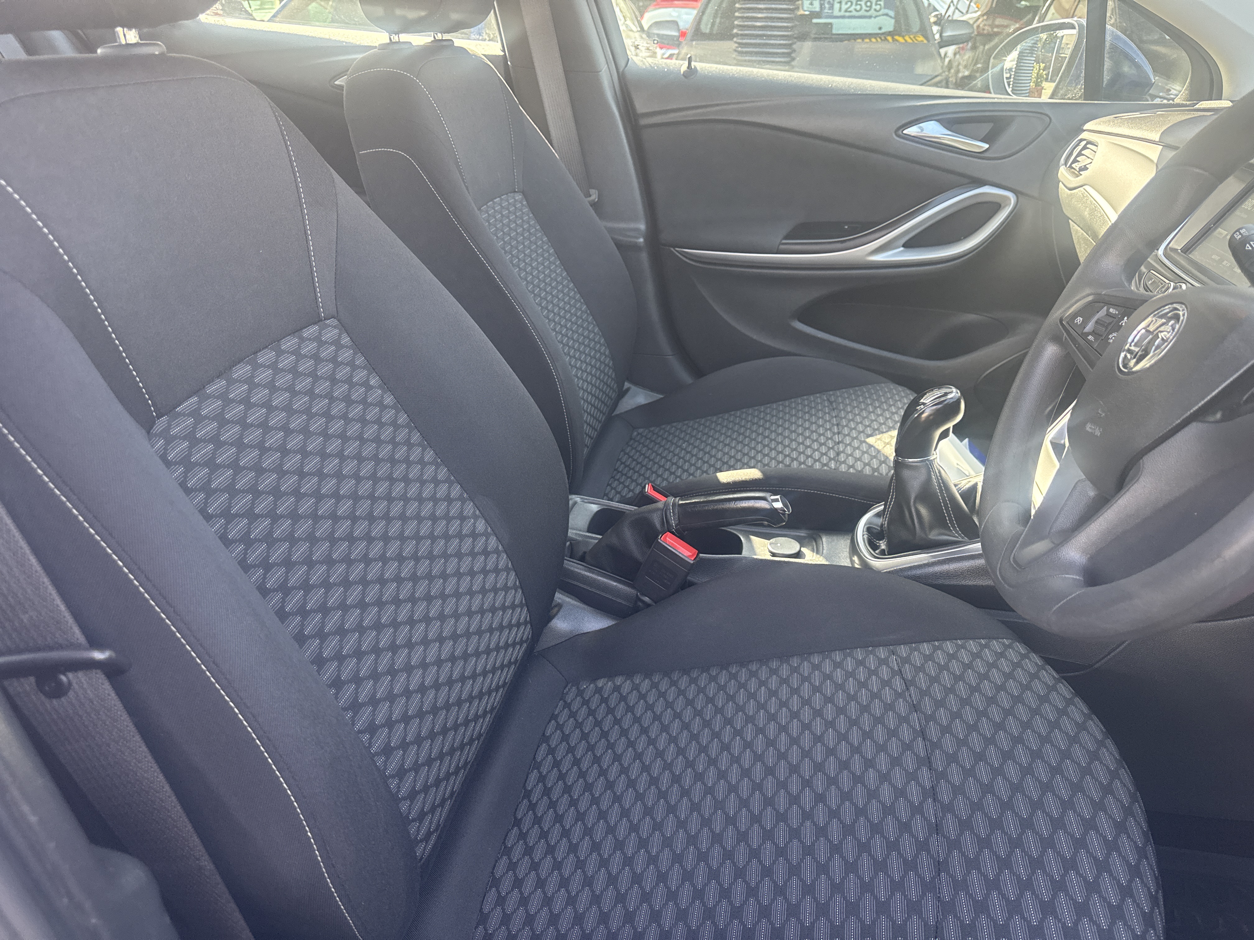 Vauxhall ASTRA DESIGN CDTI  for sale at Mike Howlin Motor Sales Pembrokeshire