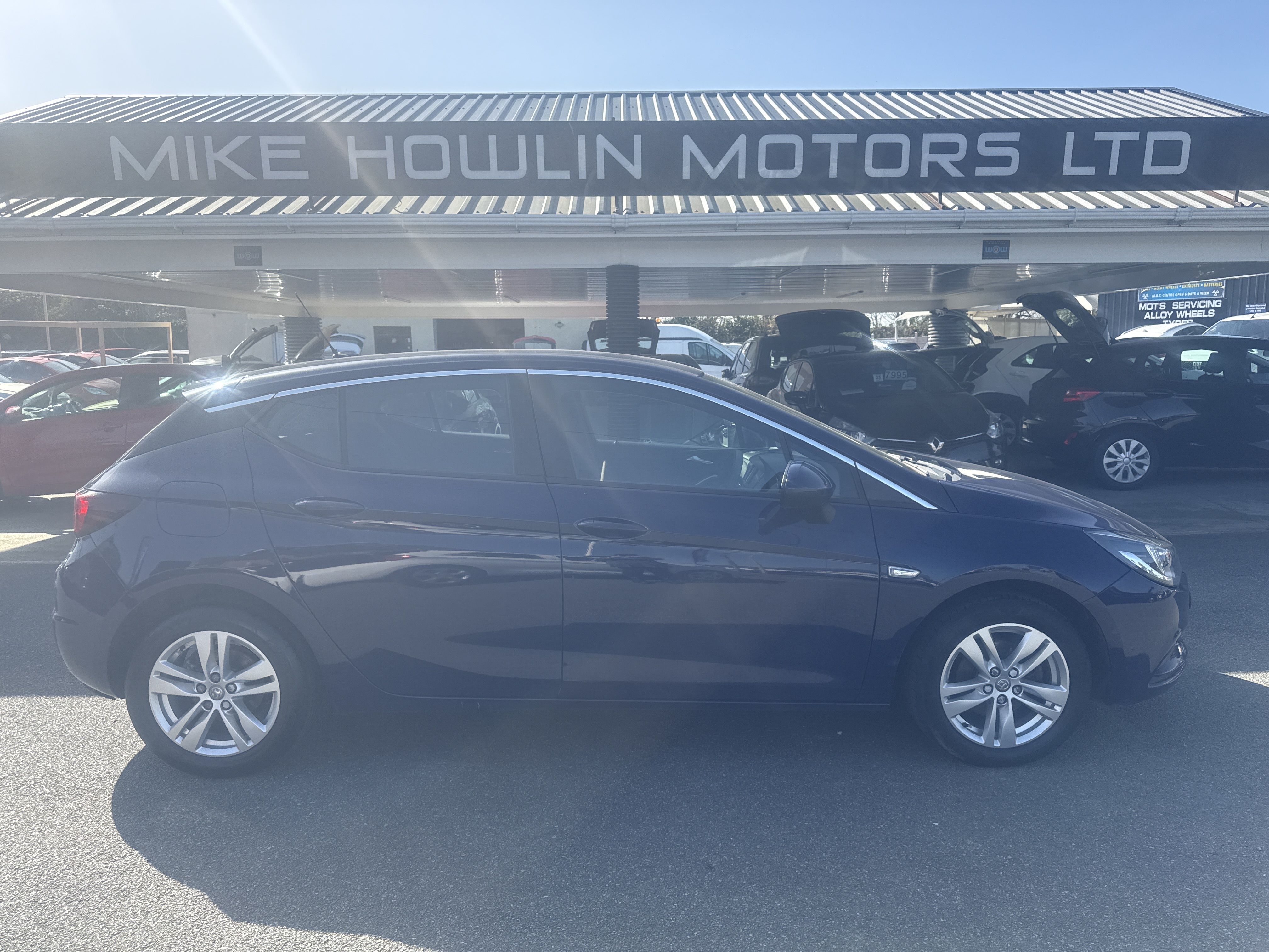 Vauxhall ASTRA DESIGN CDTI  for sale at Mike Howlin Motor Sales Pembrokeshire