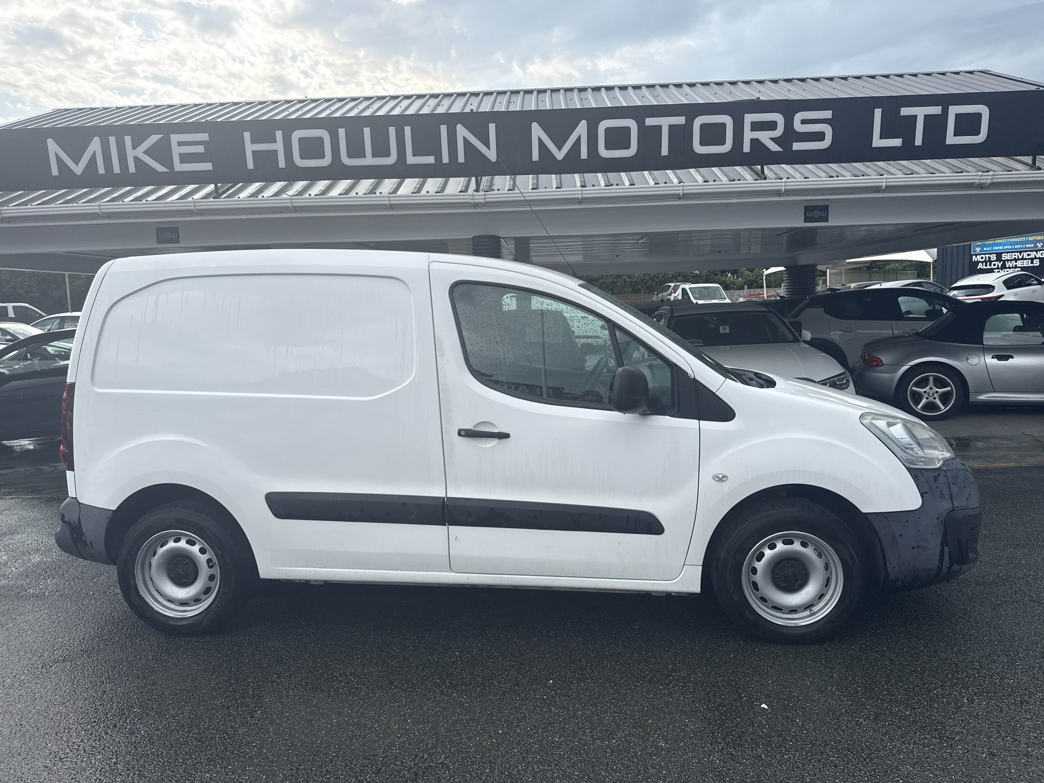 Peugeot PARTNER L1 BLUE HDI 100 850 S  for sale at Mike Howlin Motor Sales Pembrokeshire