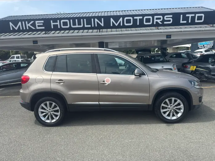 Volkswagen TIGUAN SE TDI 4MOTION for sale at Mike Howlin Motor Sales Pembrokeshire