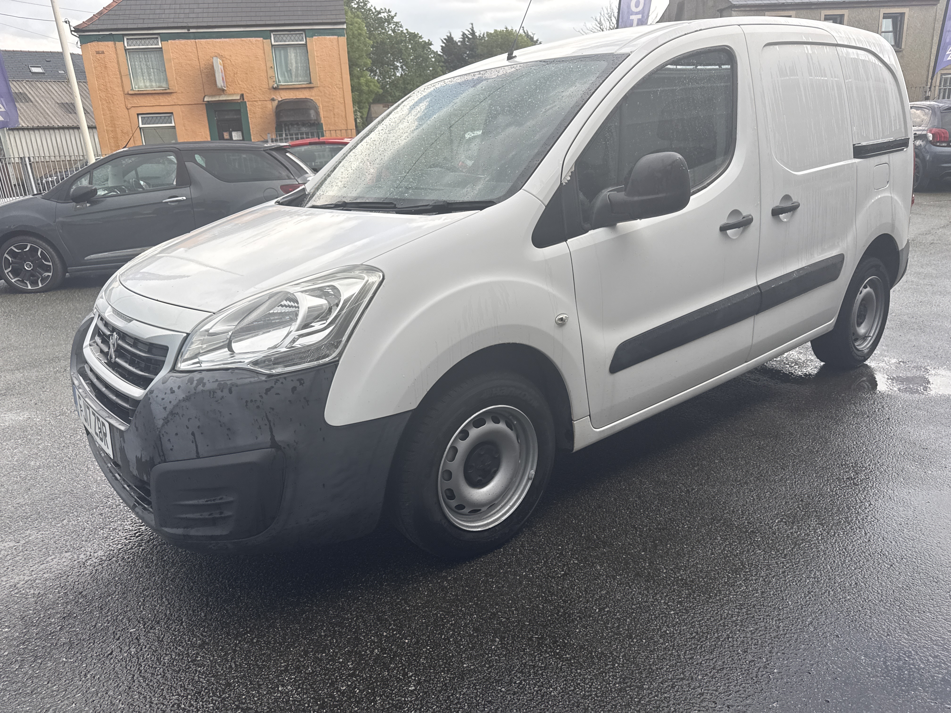 Peugeot PARTNER L1 BLUE HDI 100 850 S  for sale at Mike Howlin Motor Sales Pembrokeshire