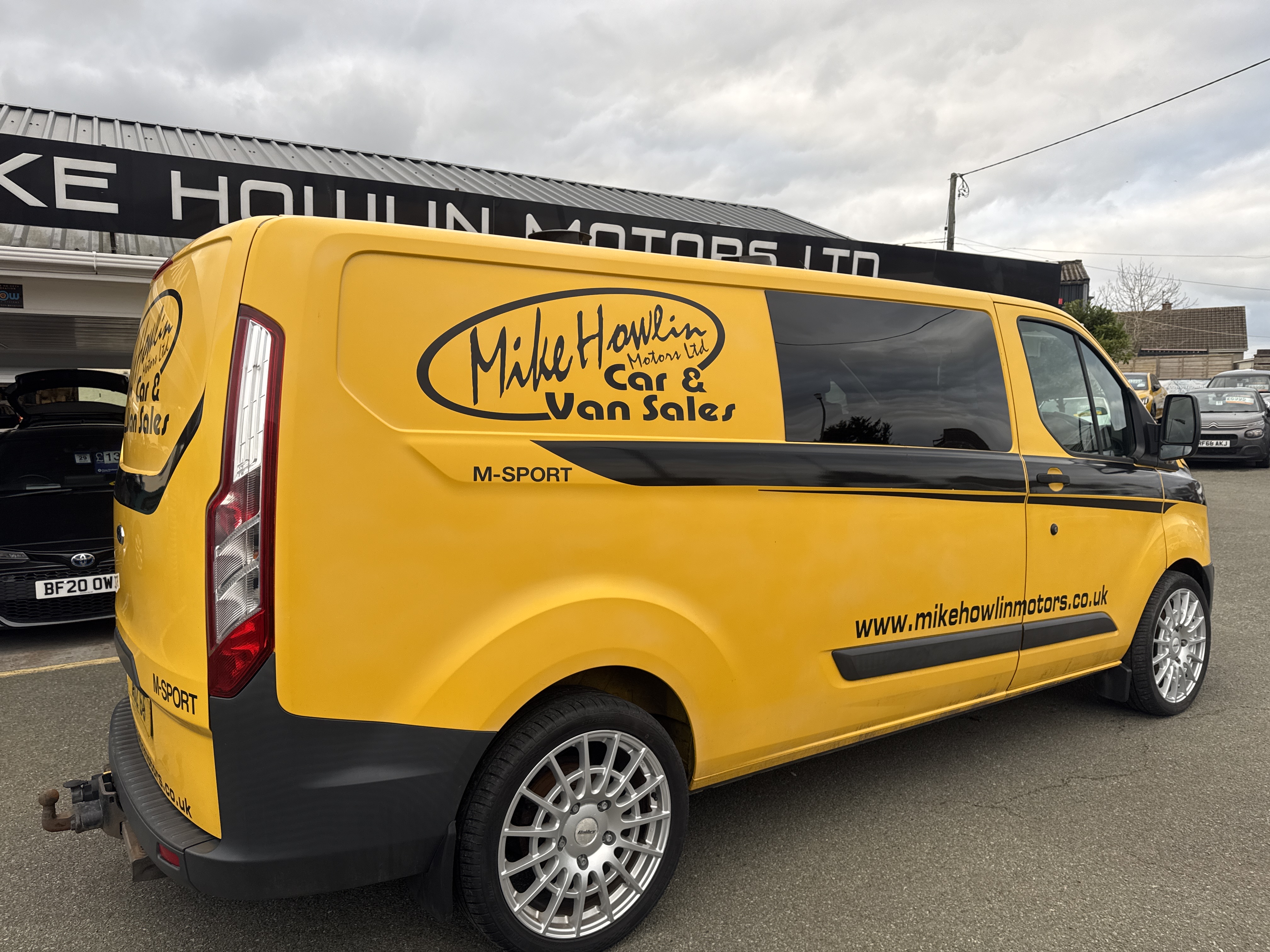 Ford TRANSIT CUSTOM CREWCAB TDI for sale at Mike Howlin Motor Sales Pembrokeshire