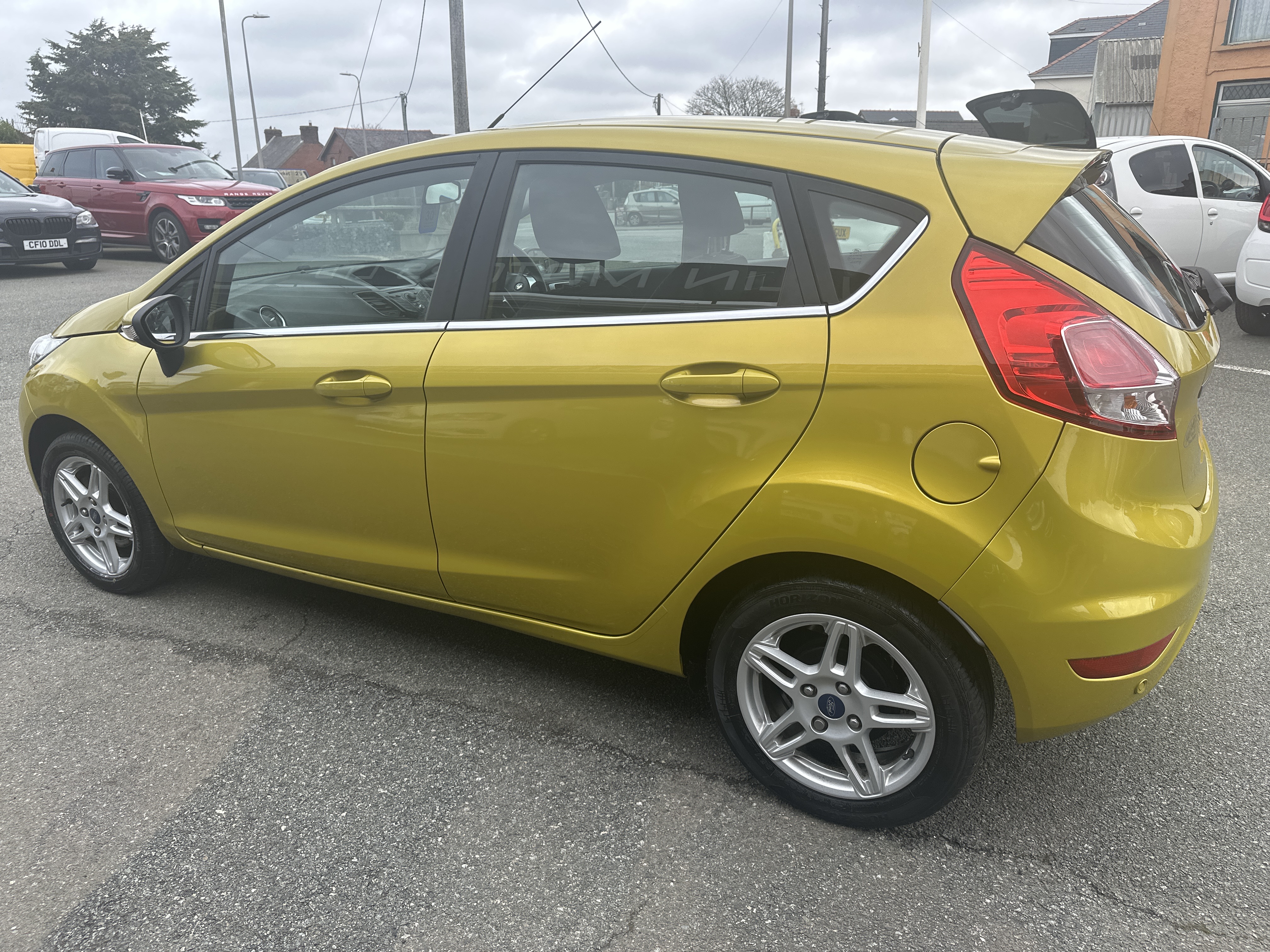 Ford FIESTA ZETEC  for sale at Mike Howlin Motor Sales Pembrokeshire
