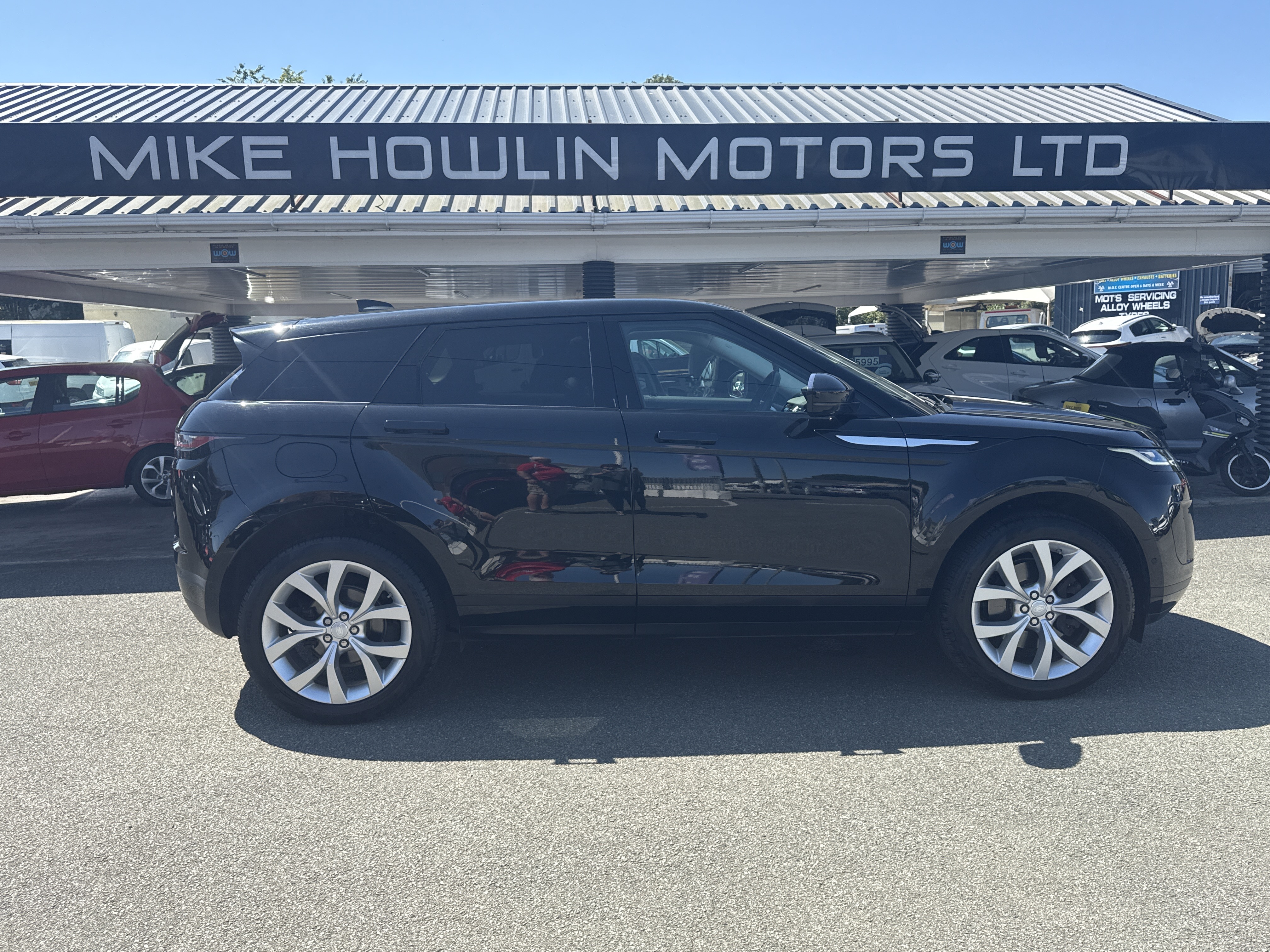 Land Rover RANGE ROVER EVOQUE D180 4WD SE TURBO DIESEL for sale at Mike Howlin Motor Sales Pembrokeshire