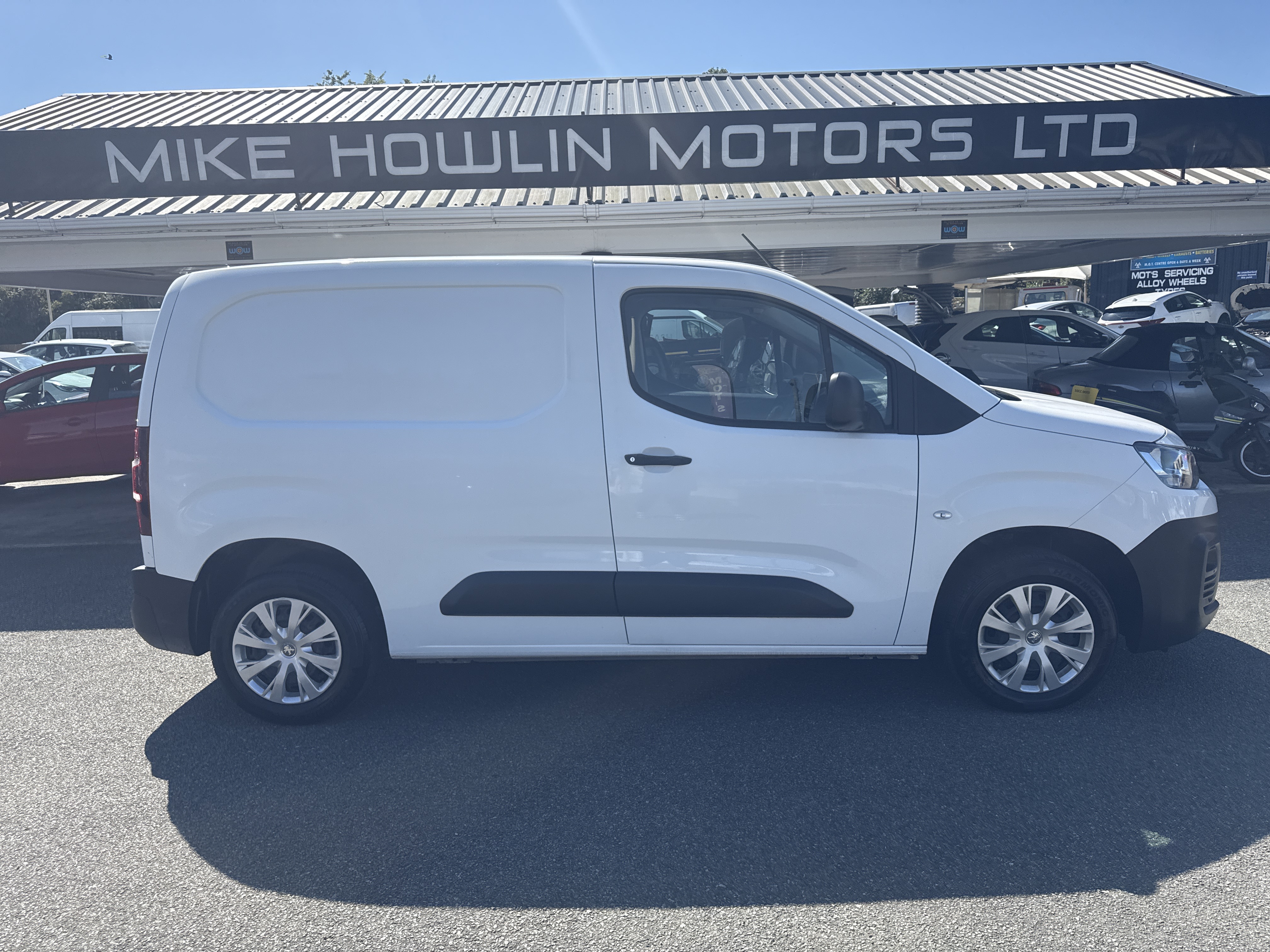 Citroen BERLINGO ENTERPRISE BLUE HDI for sale at Mike Howlin Motor Sales Pembrokeshire