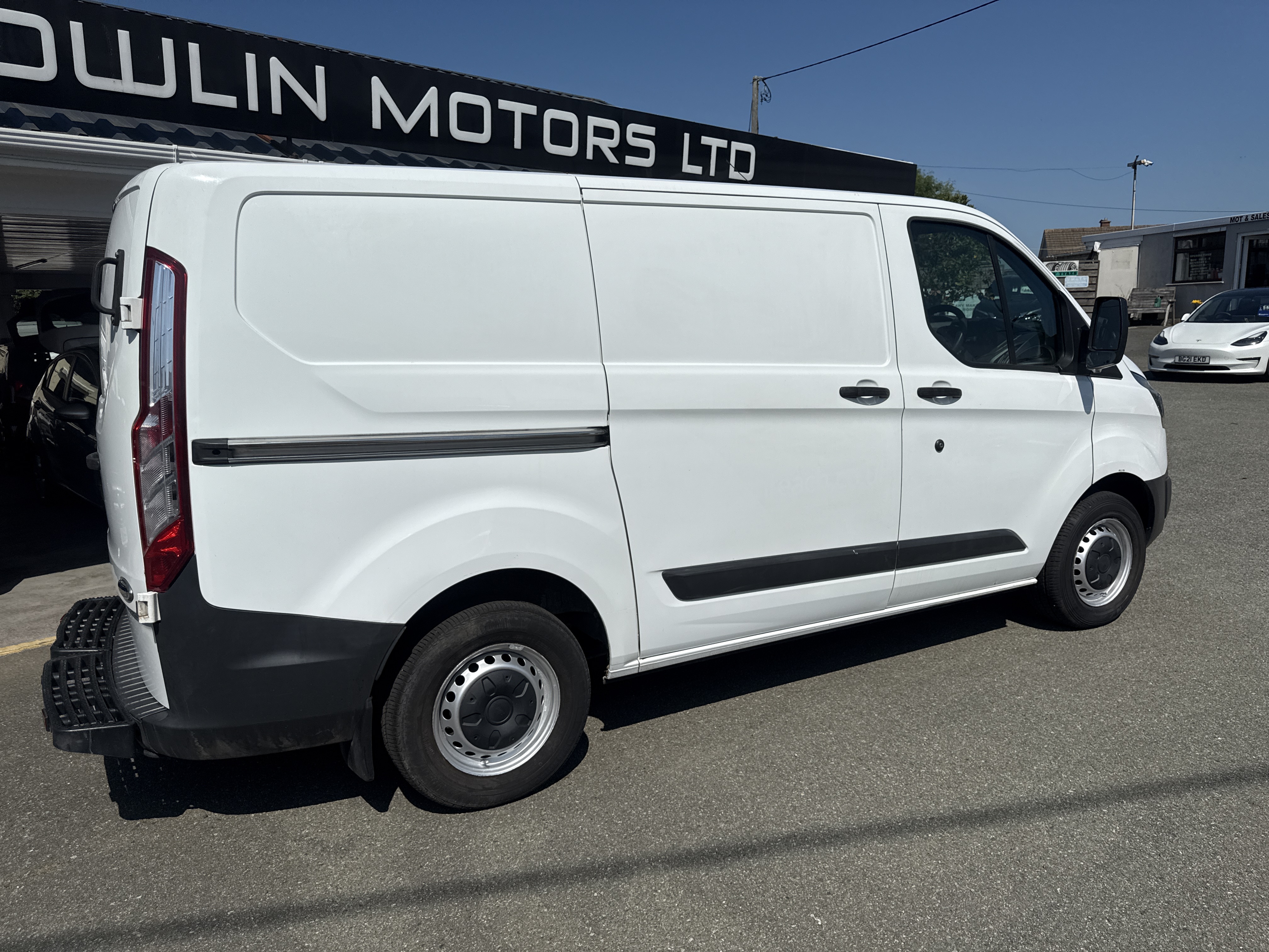 Ford TRANSIT CUSTOM  for sale at Mike Howlin Motor Sales Pembrokeshire