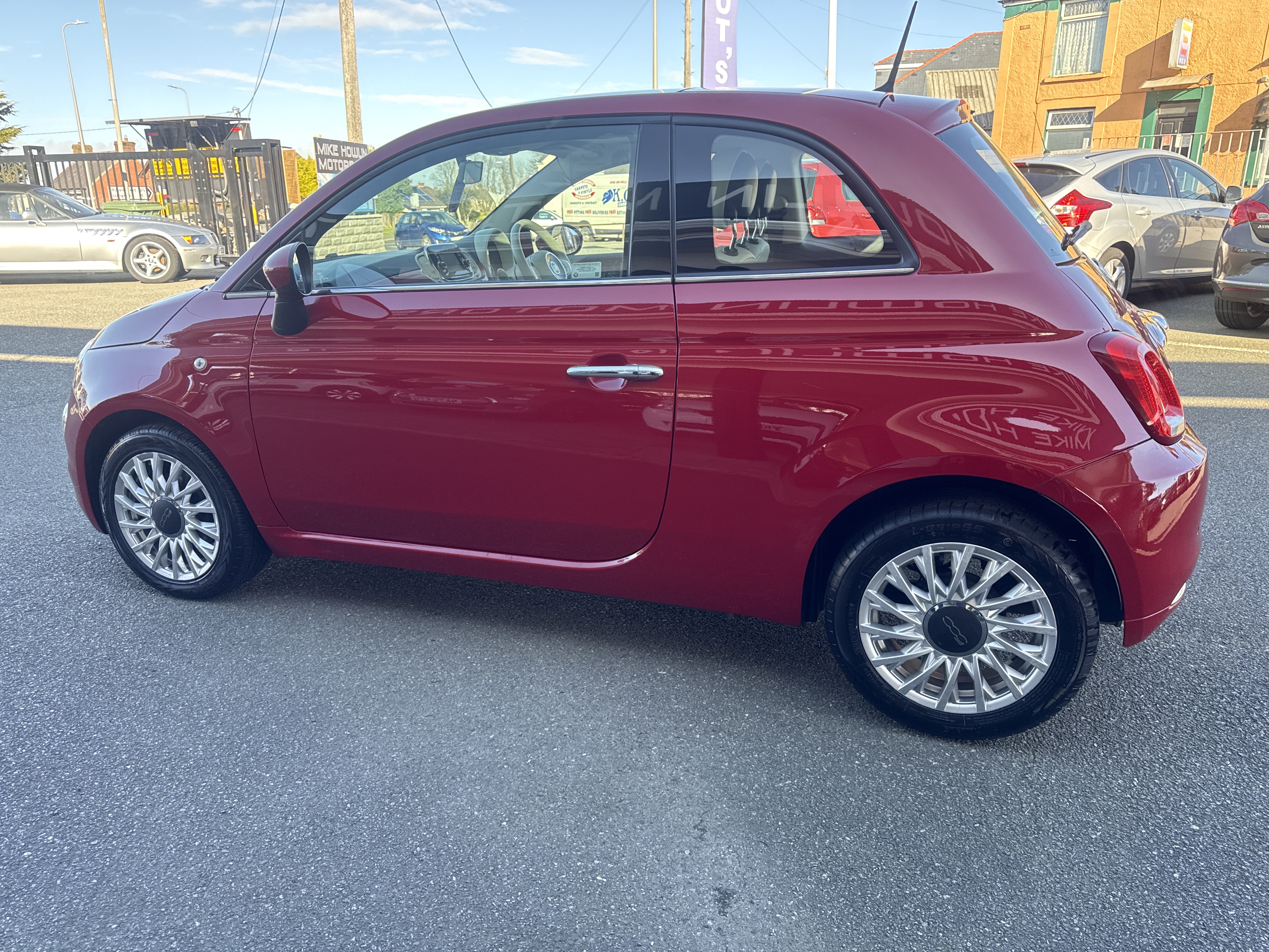 Fiat 500 LOUNGE for sale at Mike Howlin Motor Sales Pembrokeshire