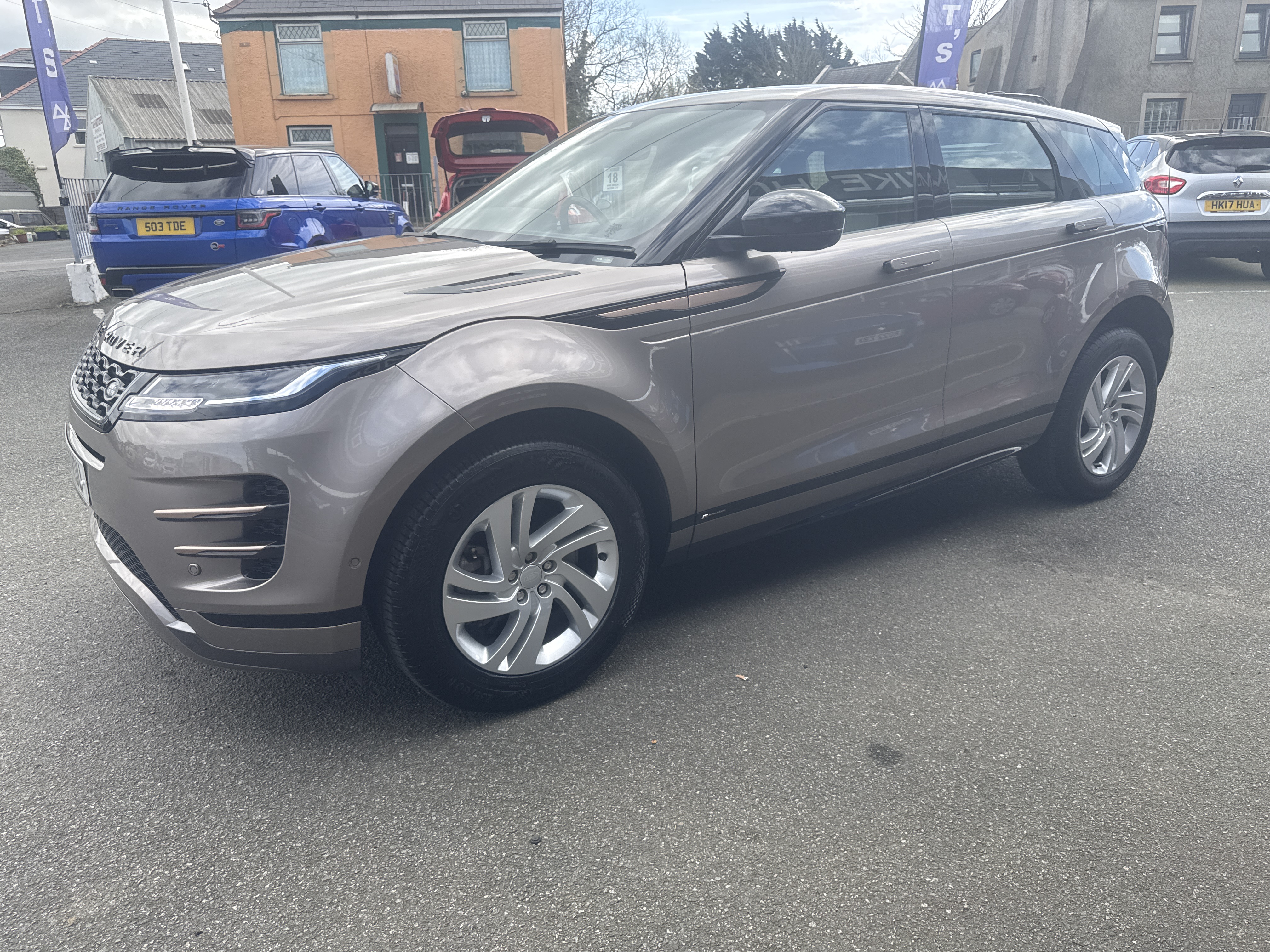 Land Rover RANGE ROVER EVOQUE R DYNAMIQUE DIESEL 2WD for sale at Mike Howlin Motor Sales Pembrokeshire