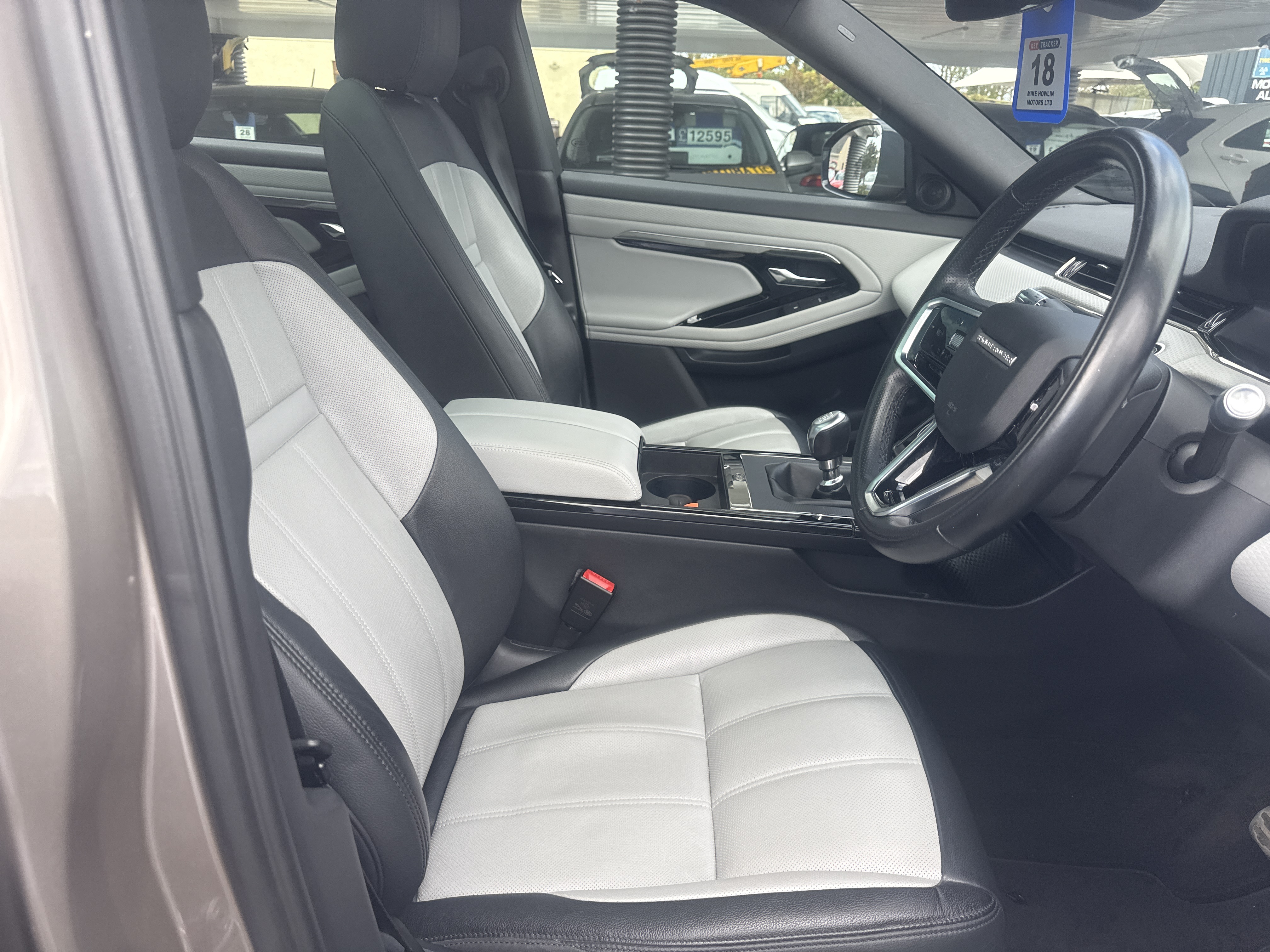 Land Rover RANGE ROVER EVOQUE R DYNAMIQUE DIESEL 2WD for sale at Mike Howlin Motor Sales Pembrokeshire