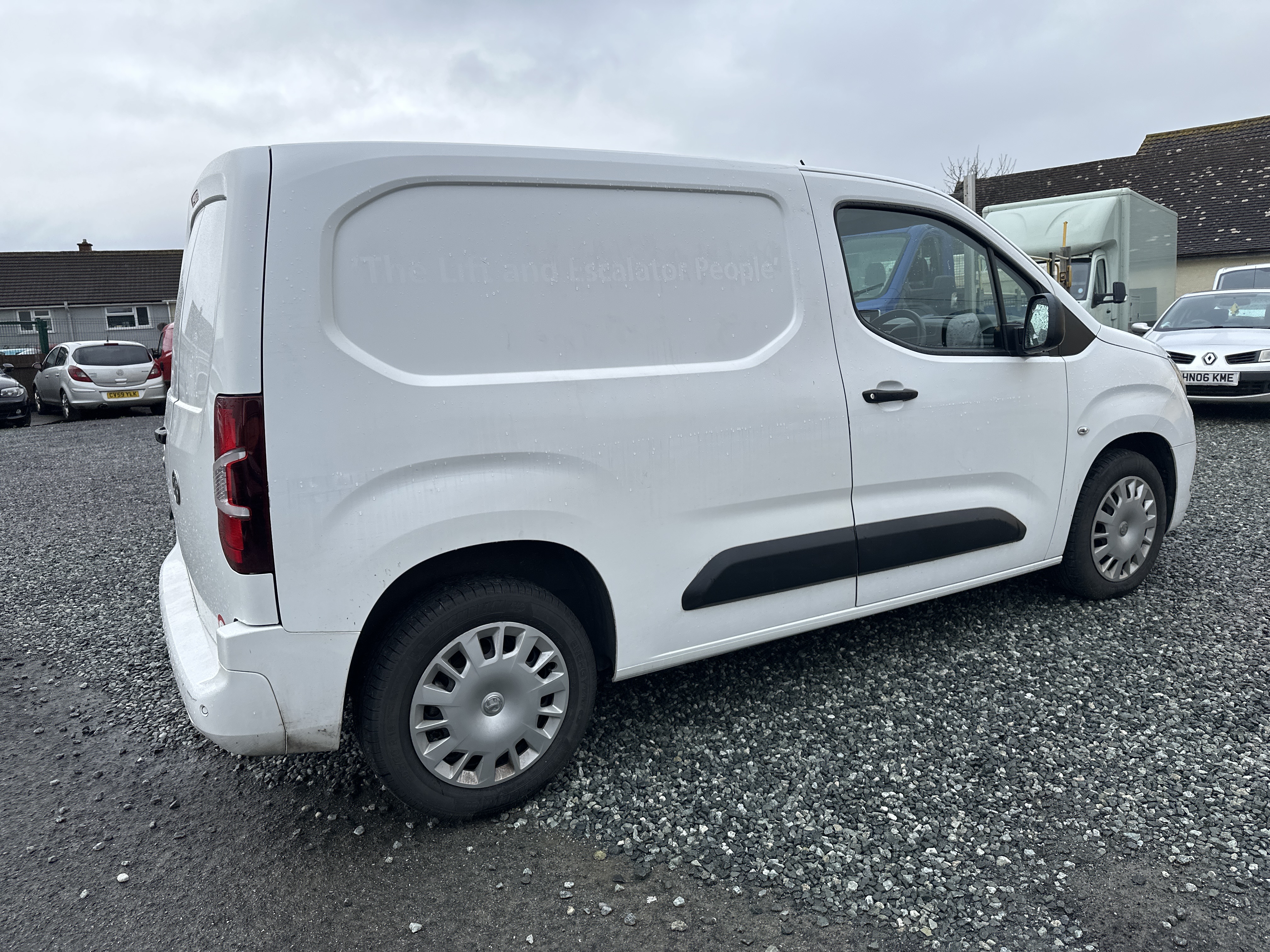 Vauxhall COMBO 2000 SPORTIVE  for sale at Mike Howlin Motor Sales Pembrokeshire