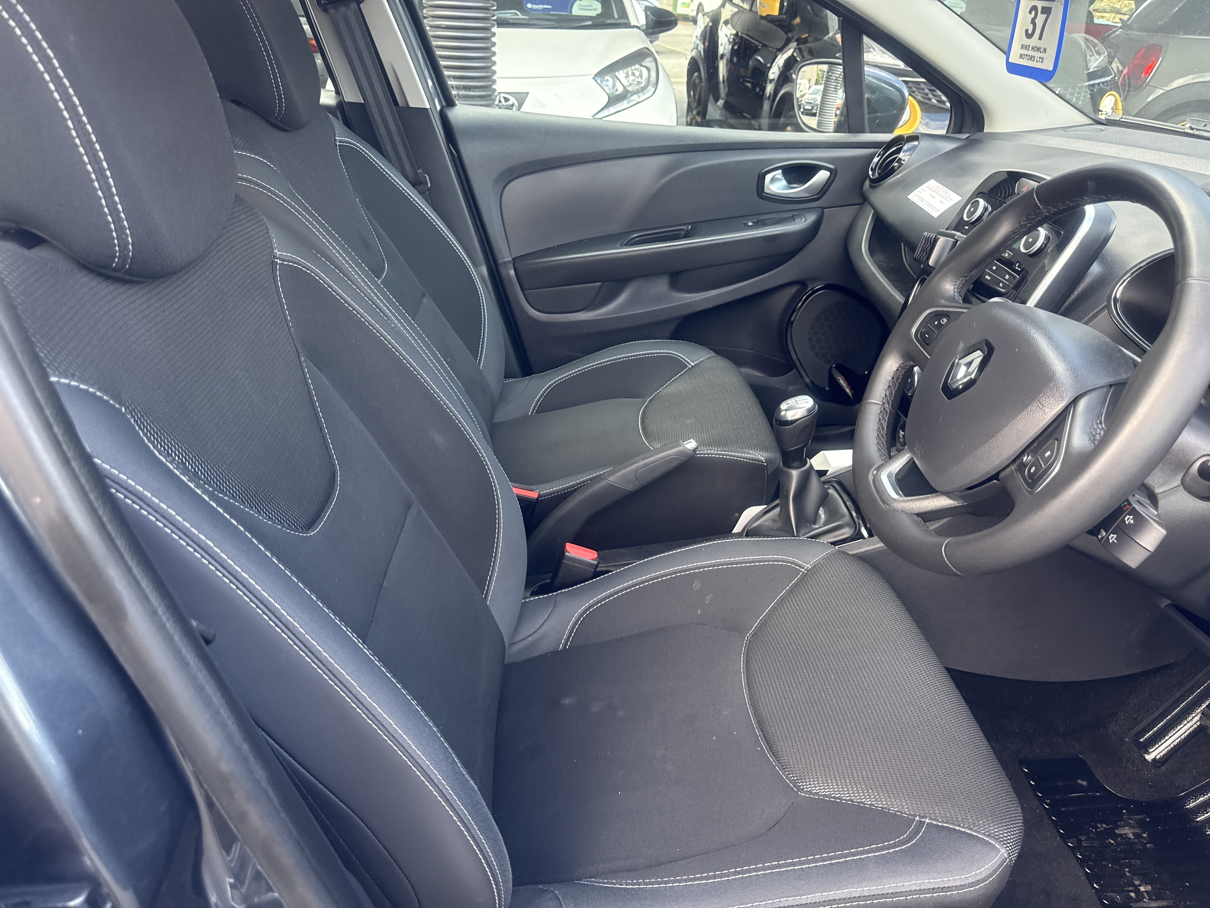 Renault CLIO DCI PLAY for sale at Mike Howlin Motor Sales Pembrokeshire